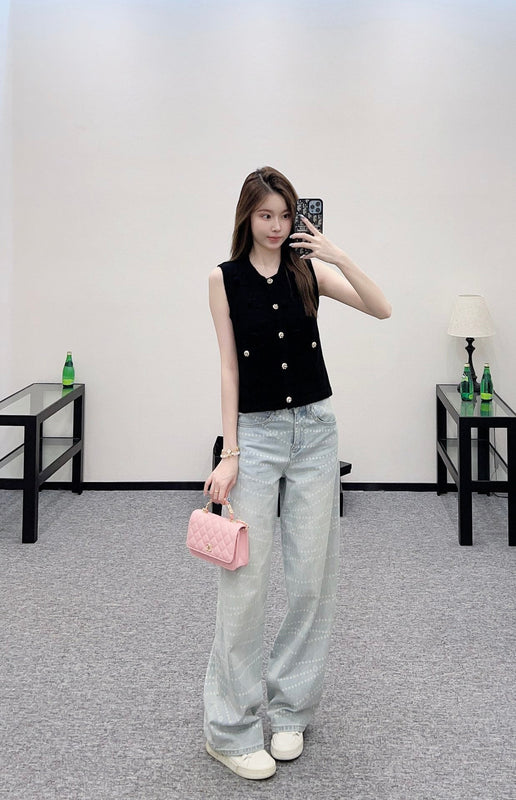 25 new products Knitted vest