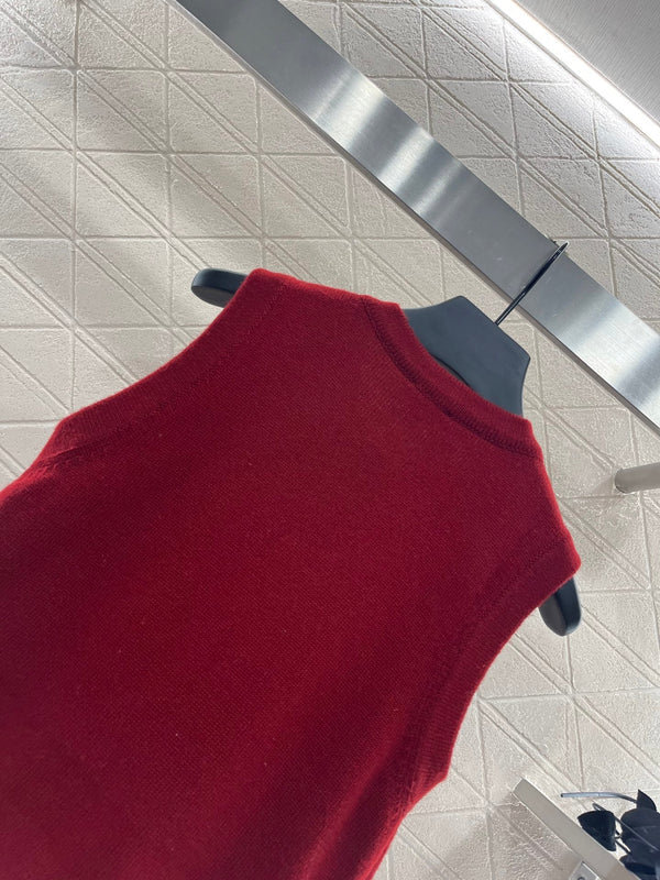 25 new products Knitted vest