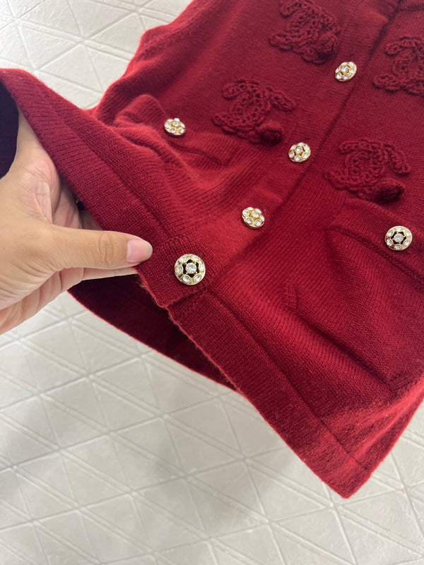 25 new products Knitted vest