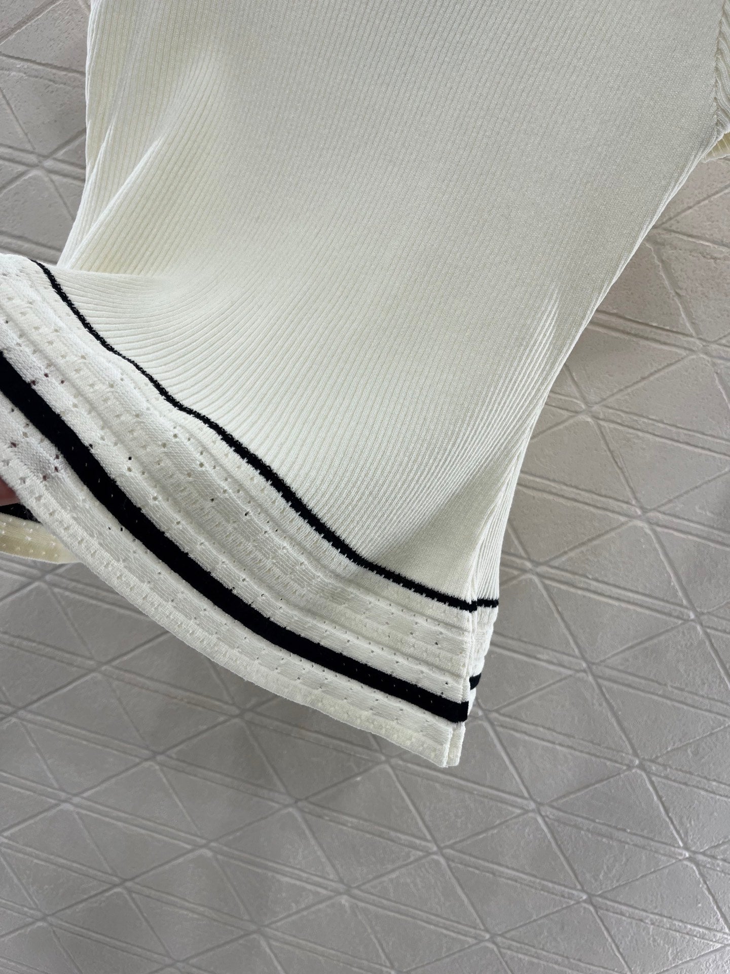 25 new product Hollow knitted short sleeves