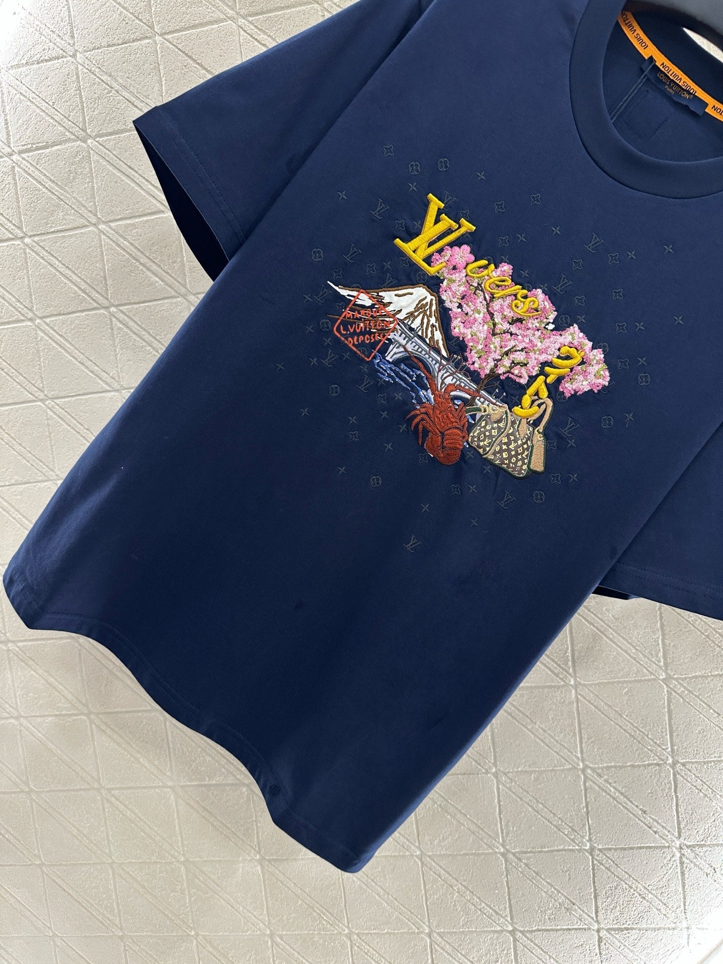 25 New Arrivals Round-Neck Embroidered Short Sleeves