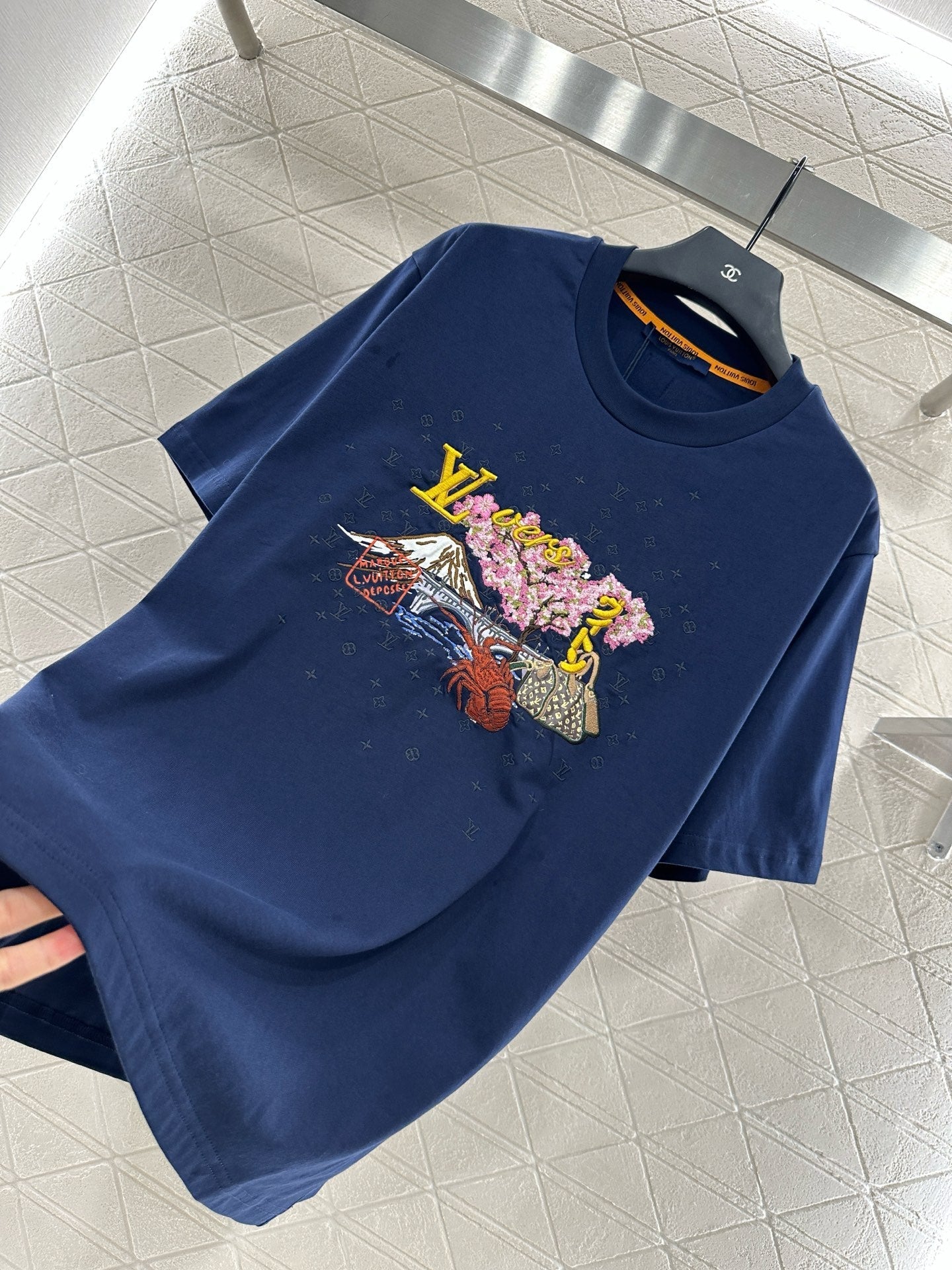 25 New Arrivals Round-Neck Embroidered Short Sleeves
