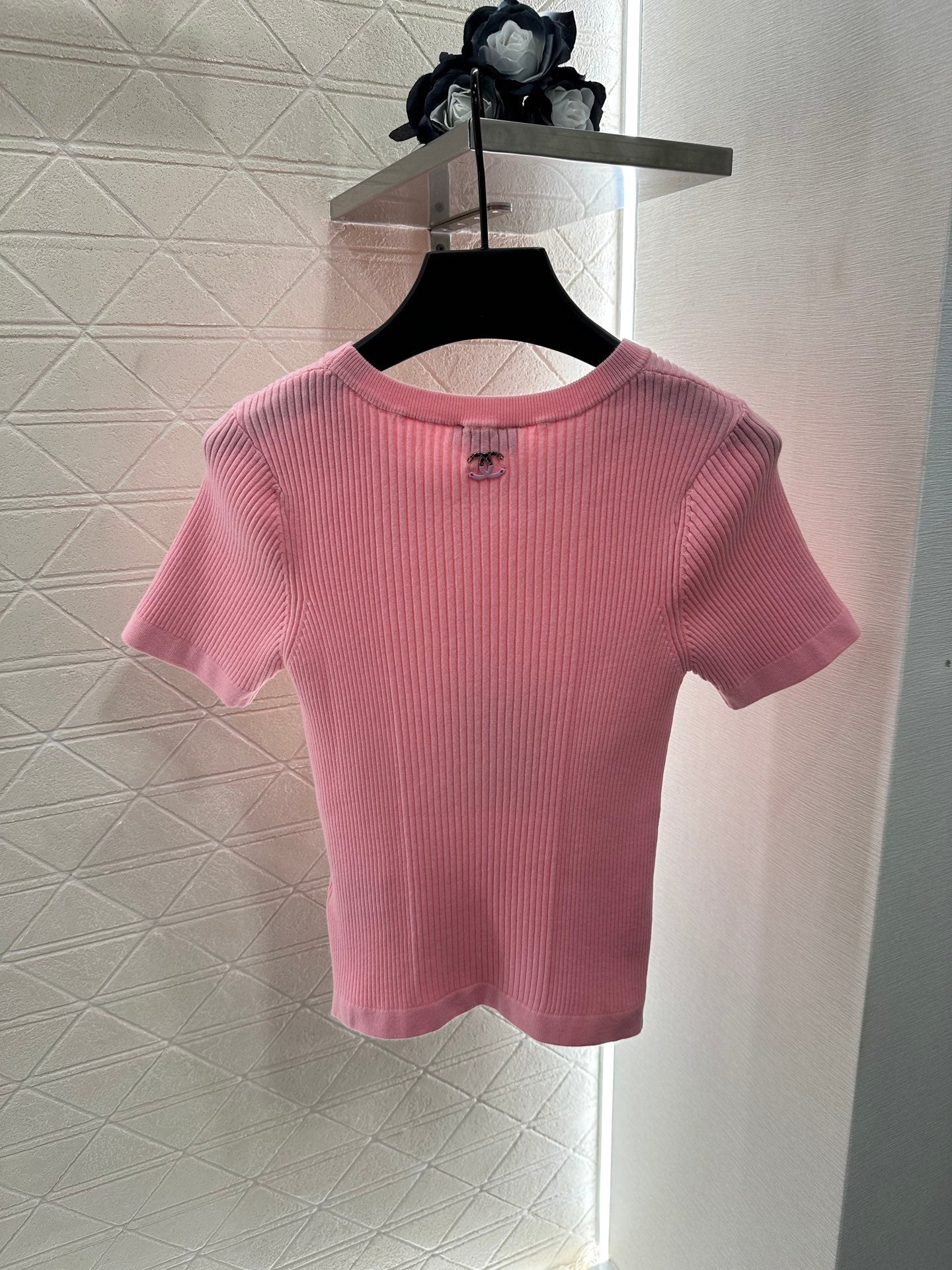 Heart-shaped knitted short-sleeved shirt