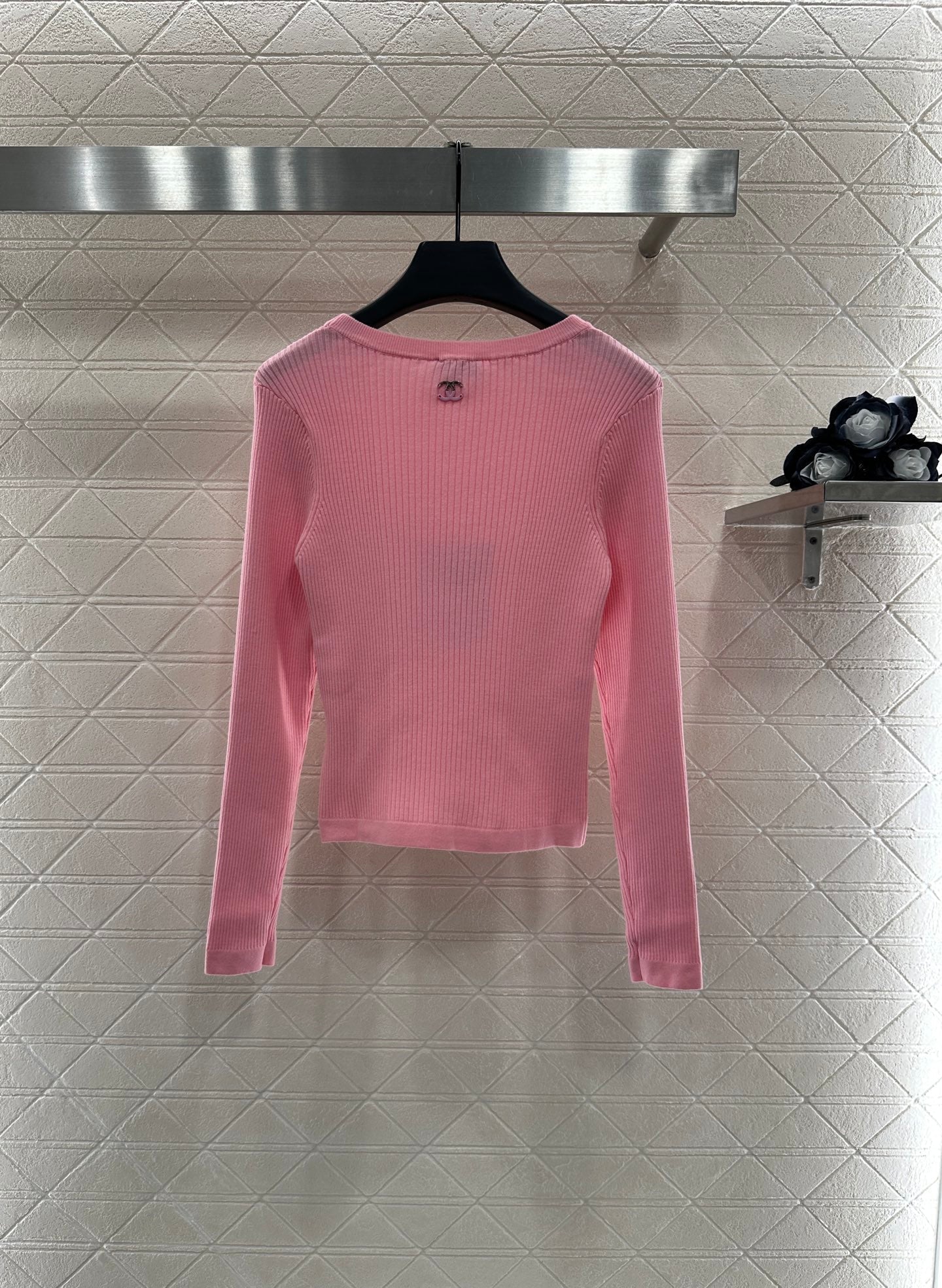 Heart-shaped knitted long-sleeved top