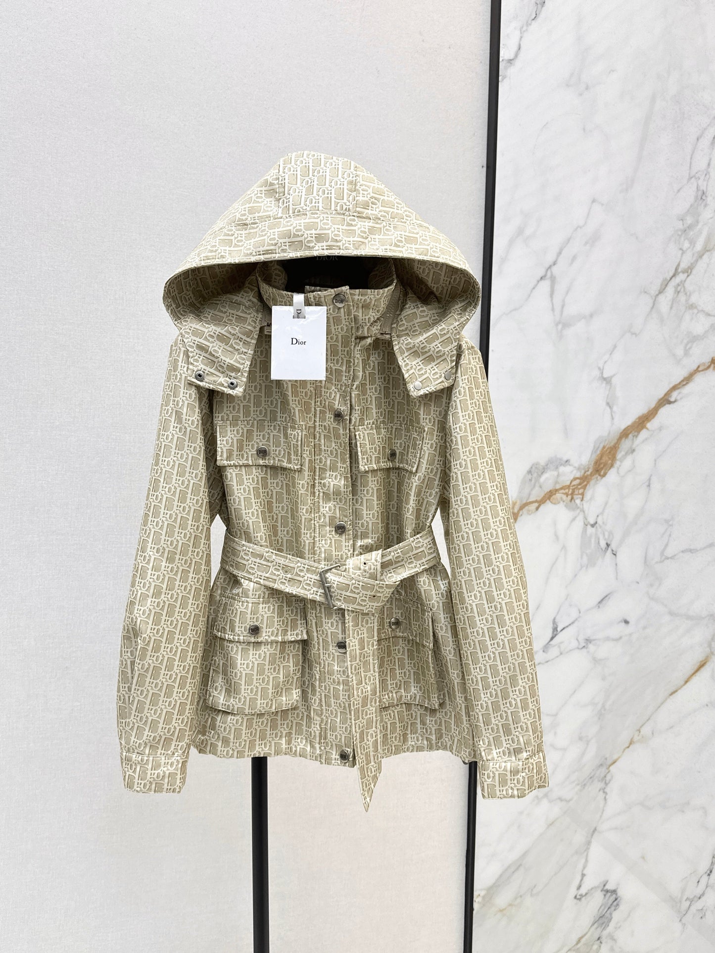 Hooded mid-length jacket
