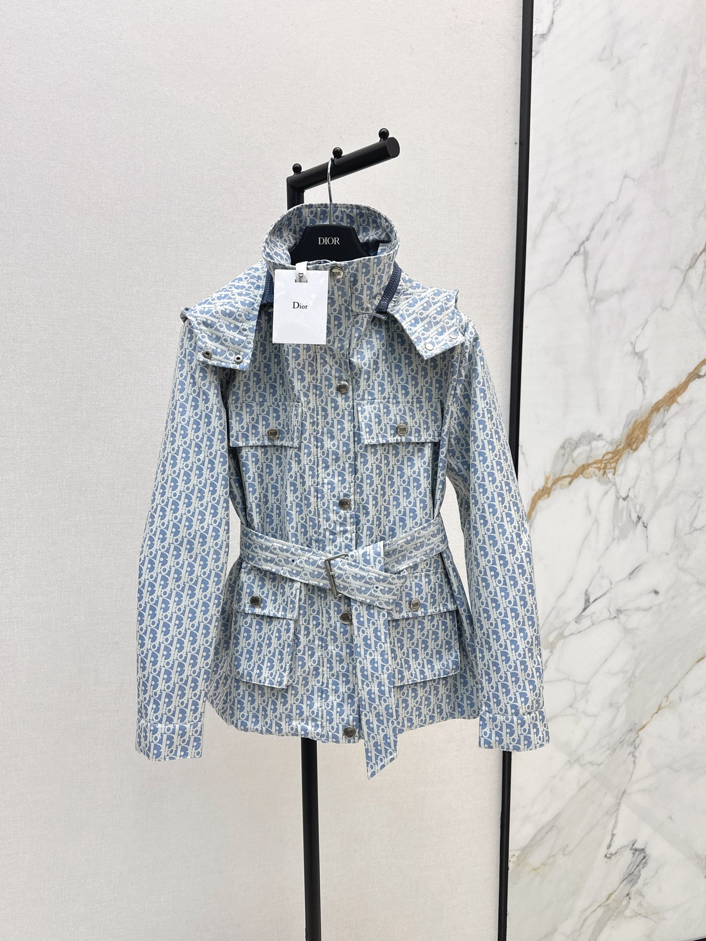 Hooded mid-length jacket