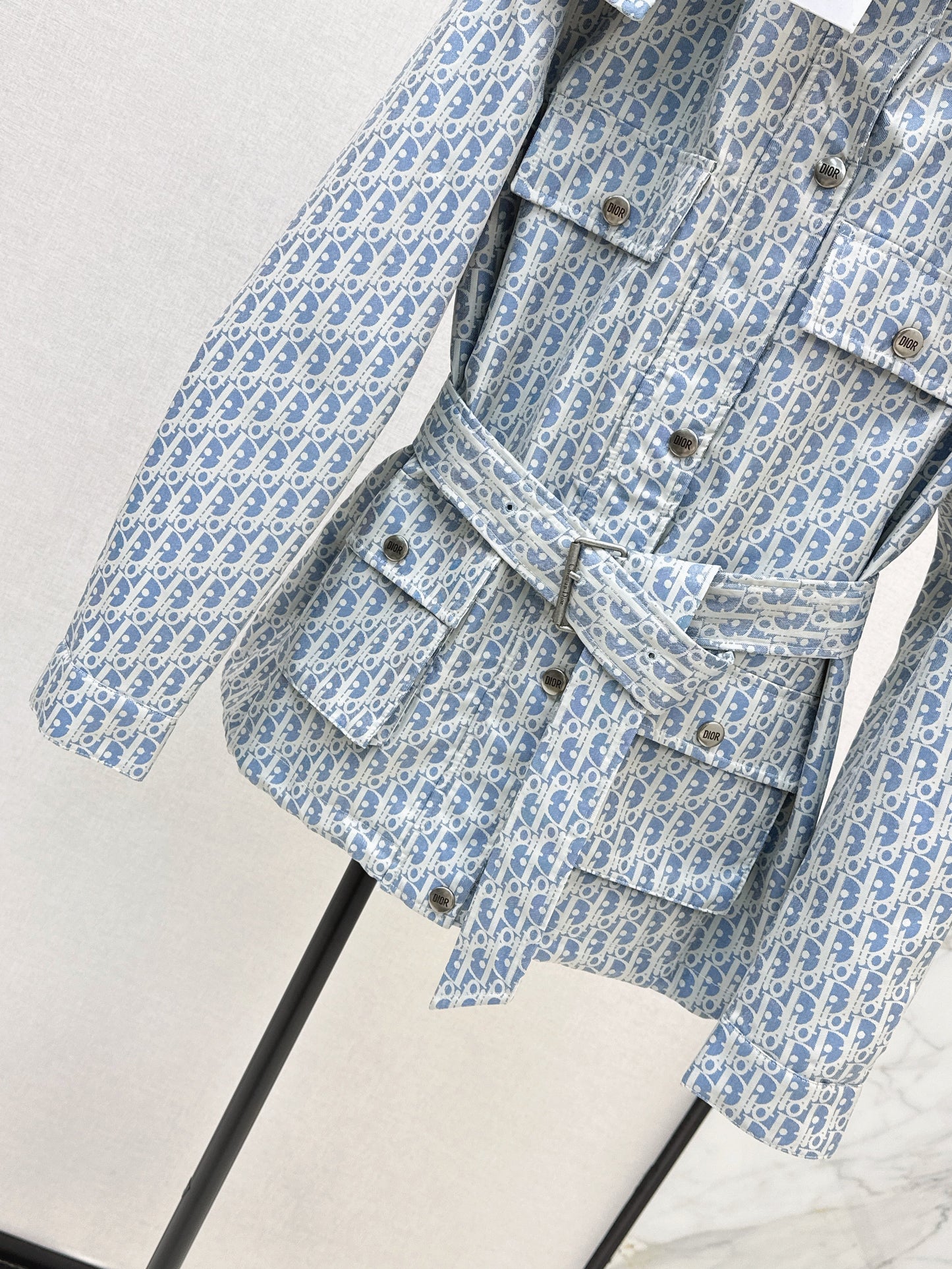 Hooded mid-length jacket