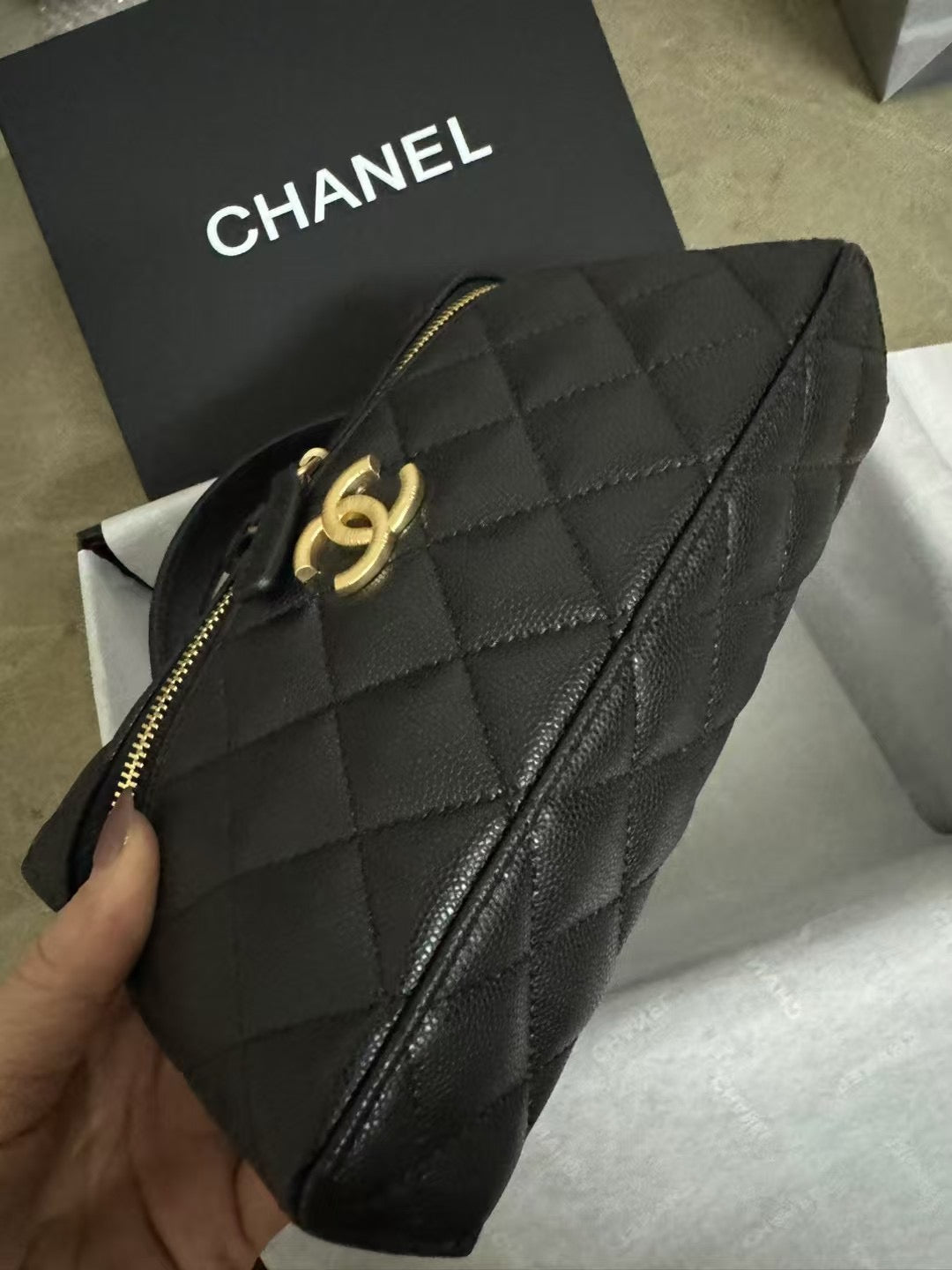 No-waist chain bag