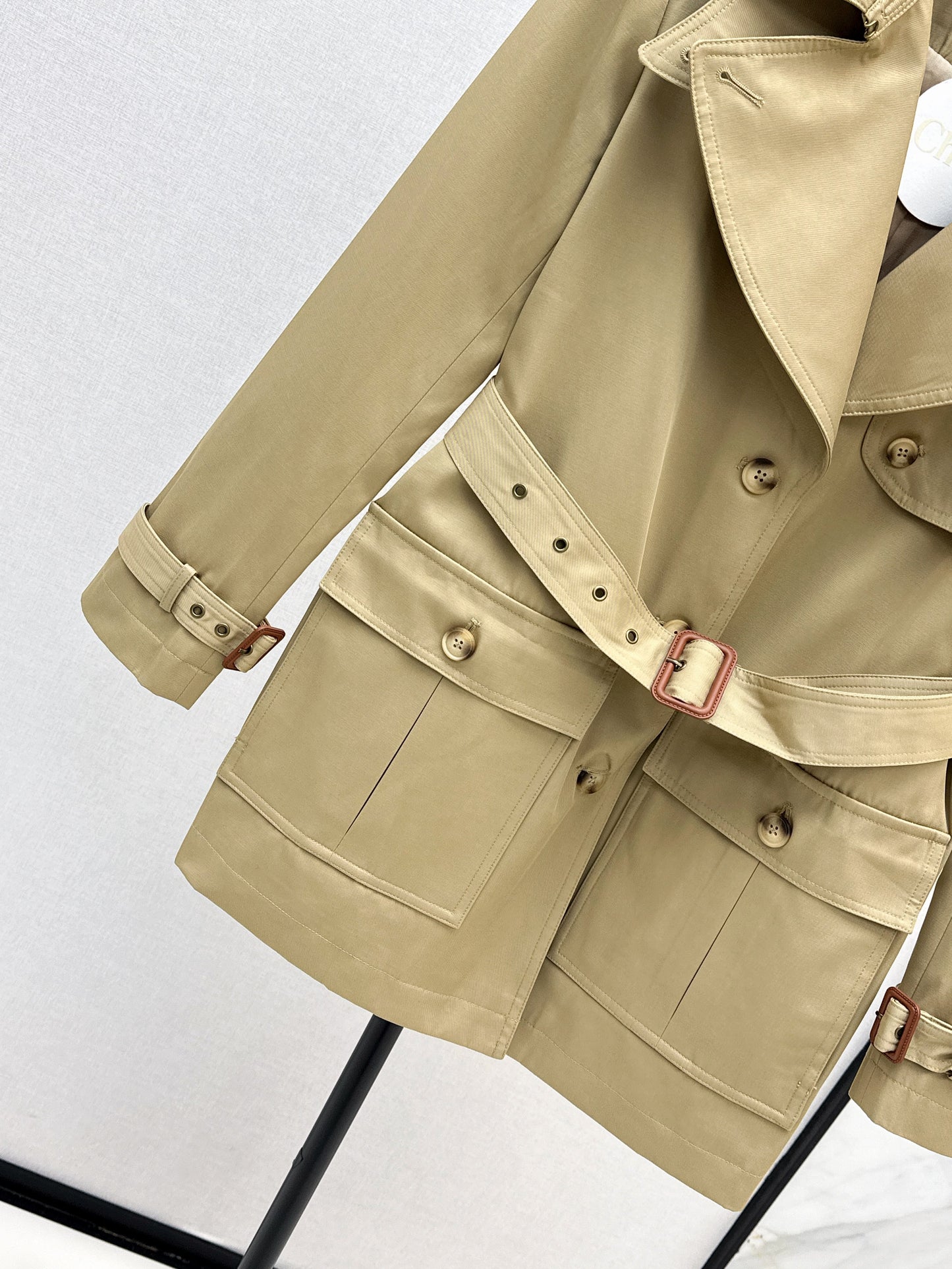 Short trench coat
