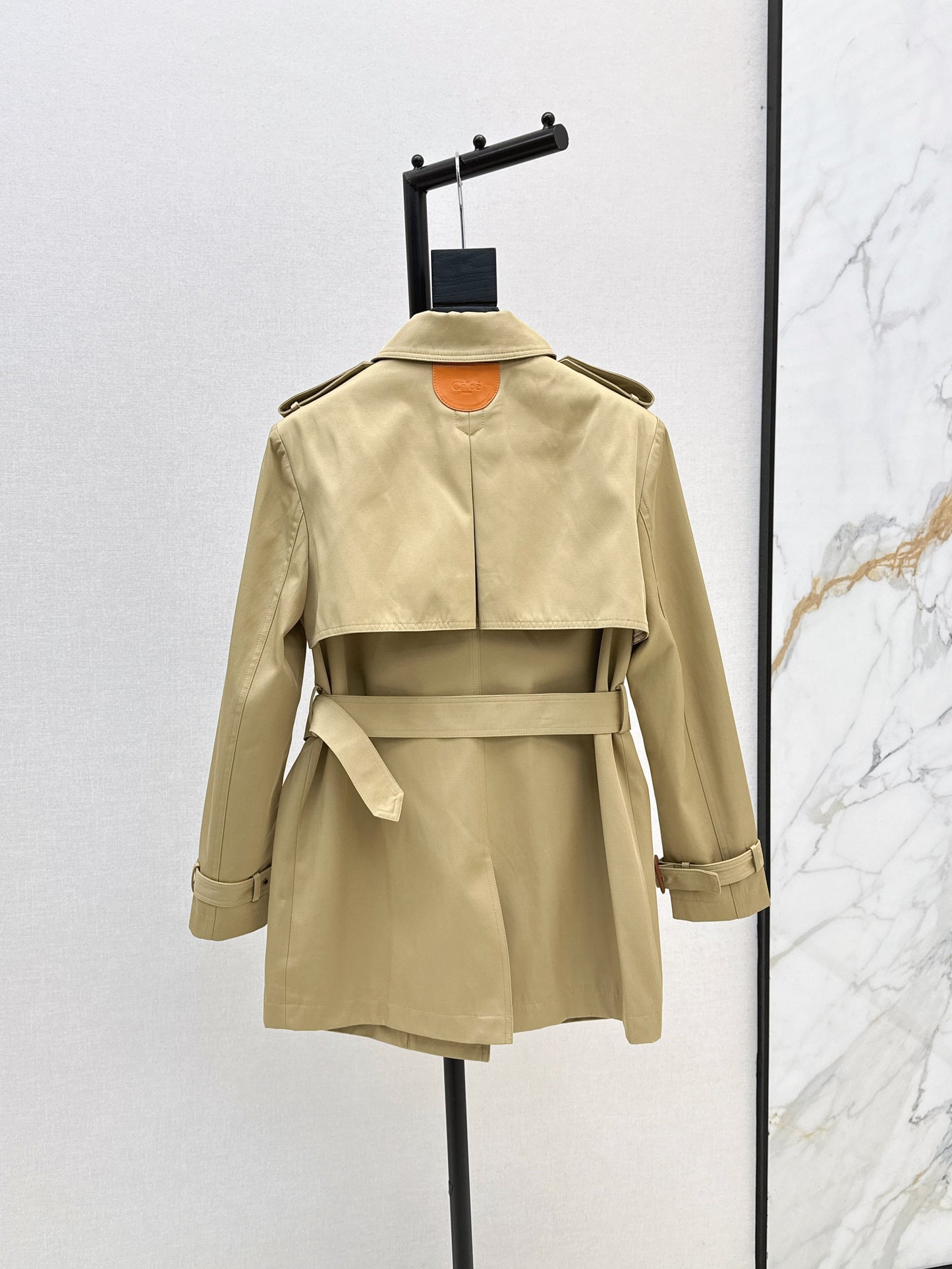 Short trench coat