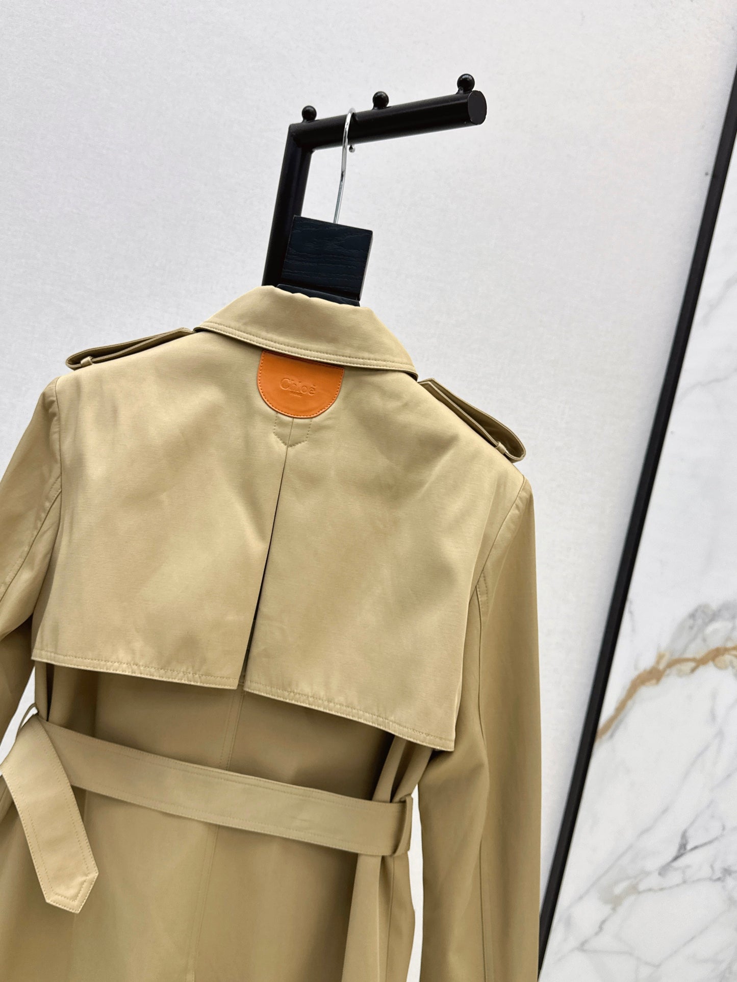 Short trench coat