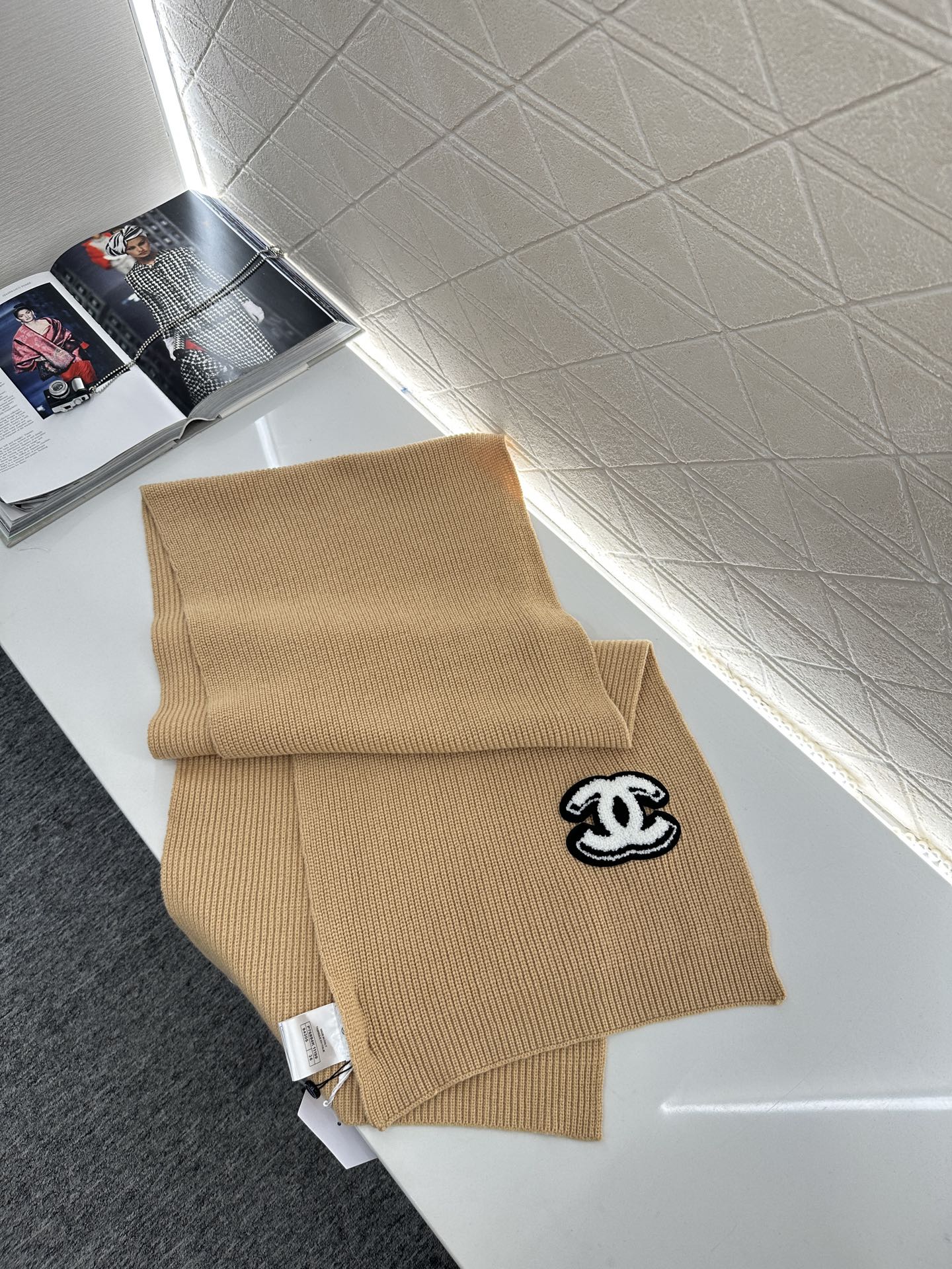 Cashmere knitted scarf