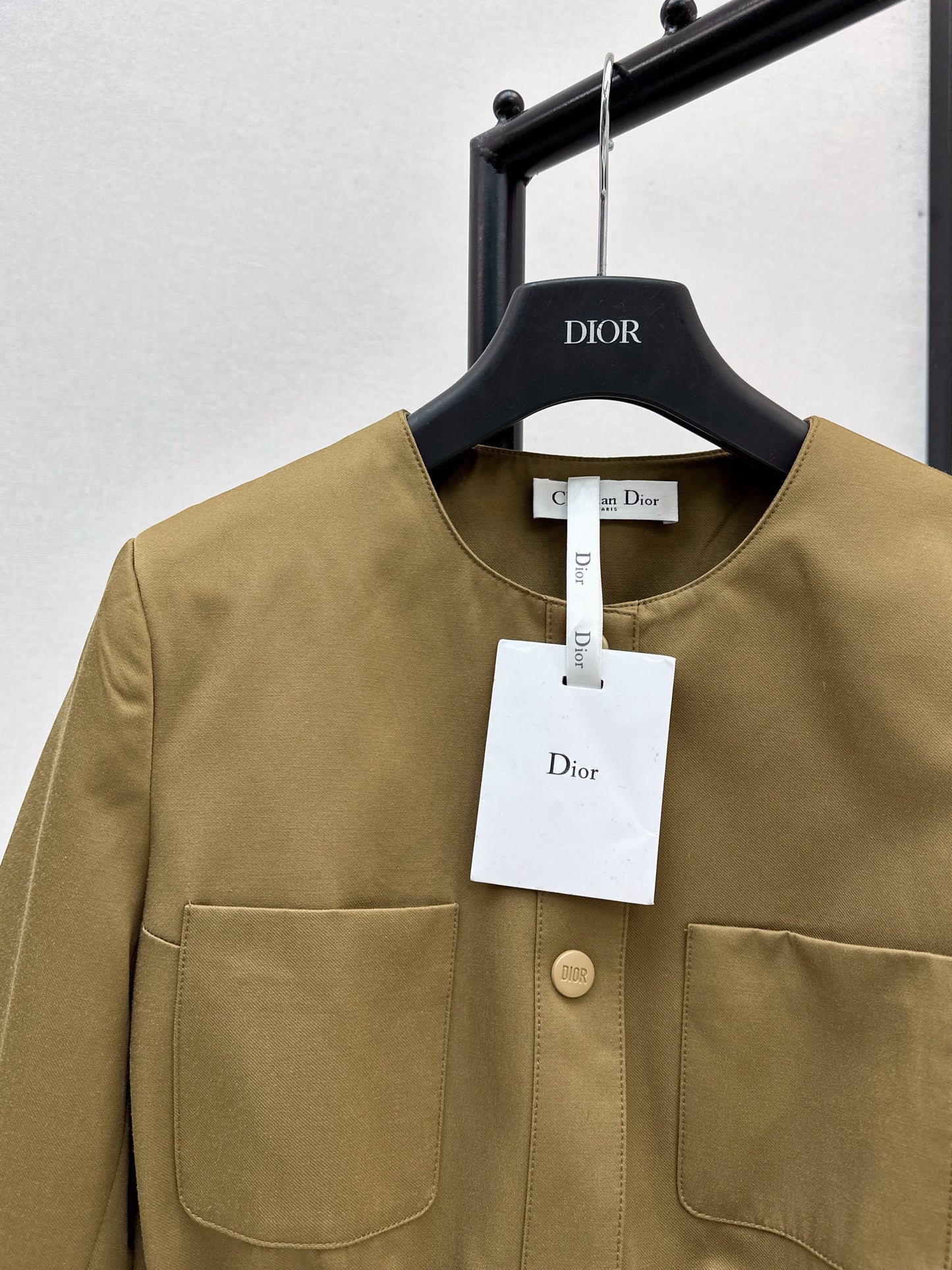 Round-neck, waisted trench coat