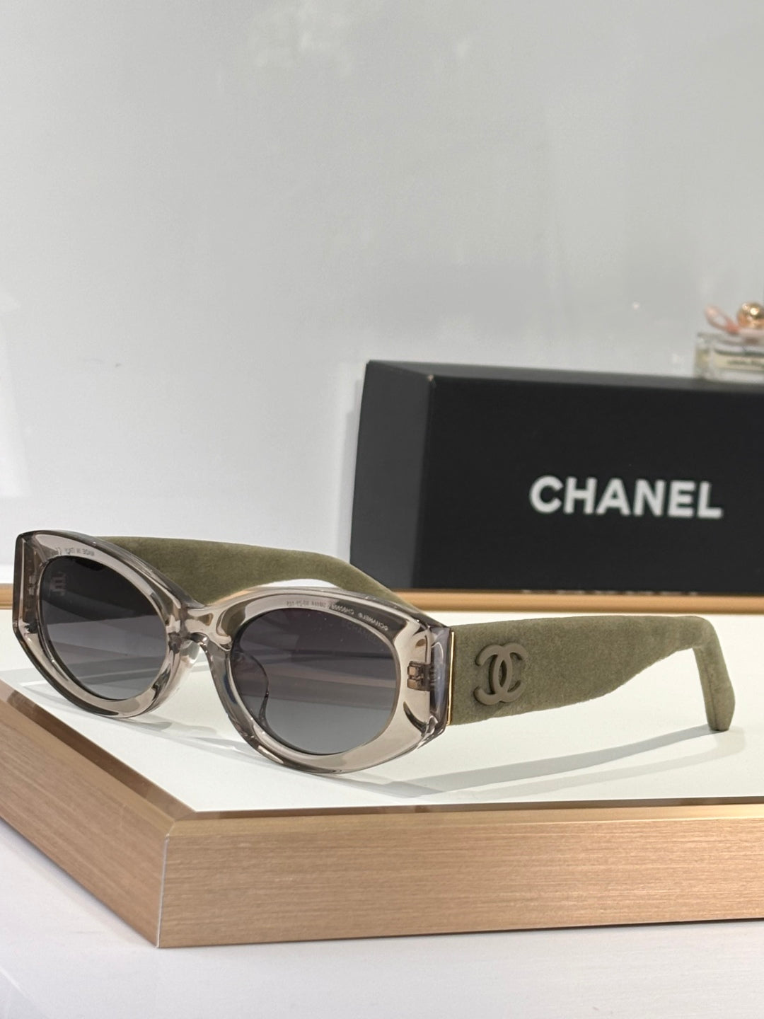 C Fabric Design Sunglasses