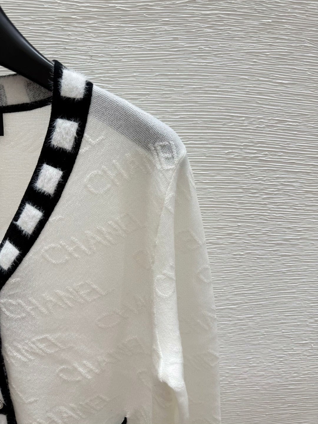 25 Spring and Autumn Sleeve Cardigan