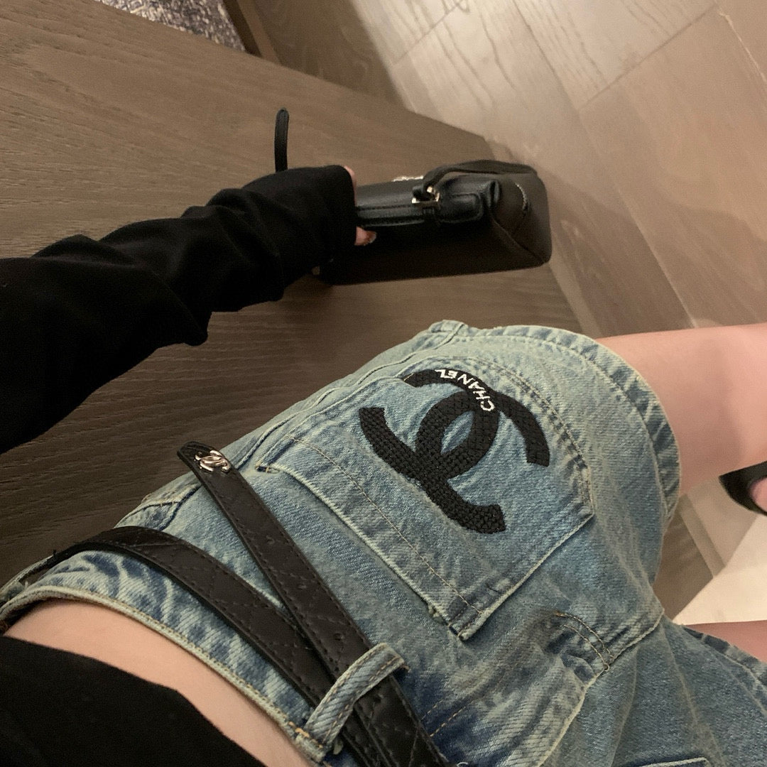25 Summer New Double C Embroidery Pocket Denim Shorts