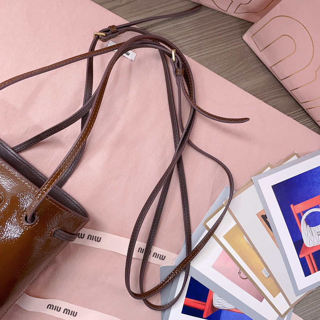 M 25 New mini bucket bag