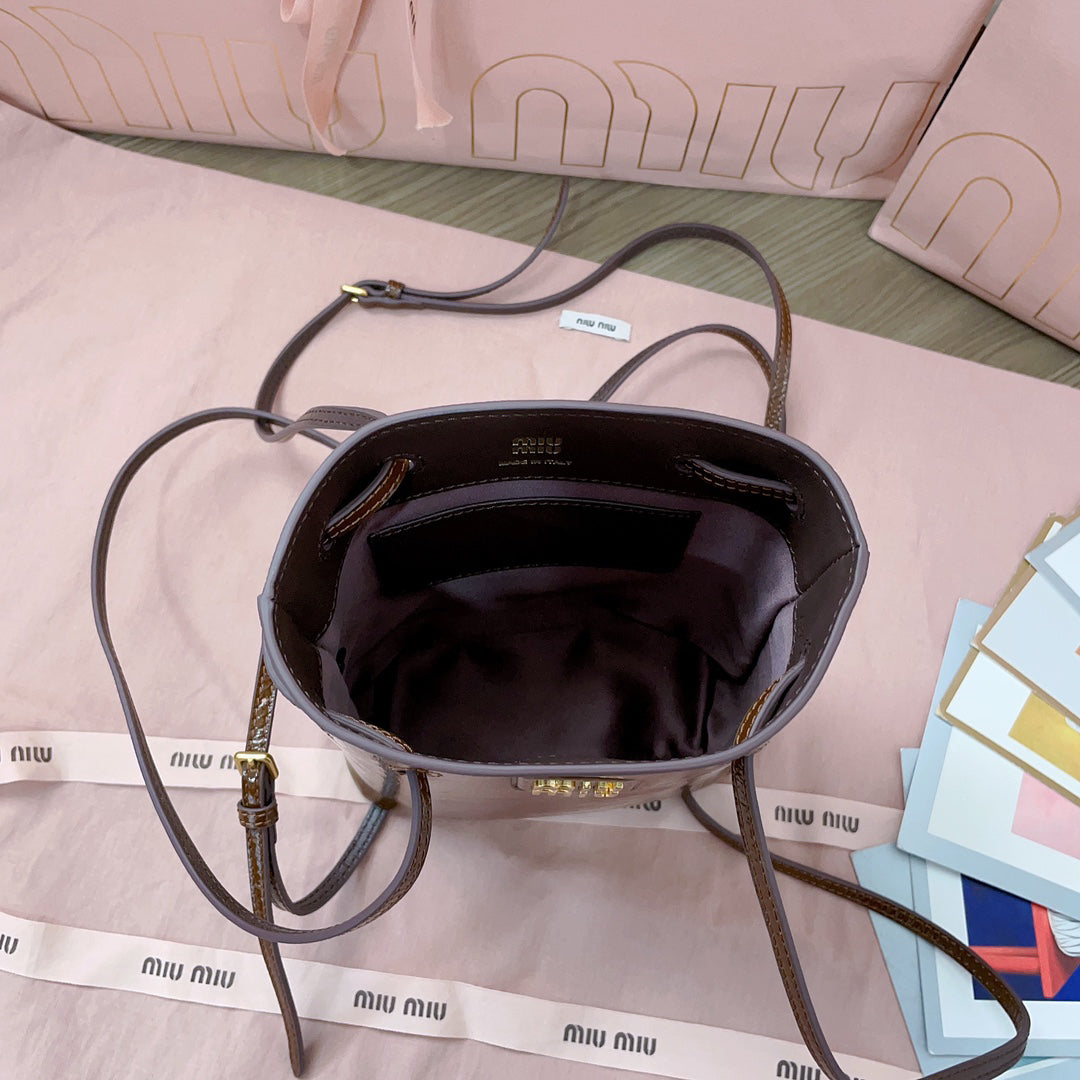 M 25 New mini bucket bag