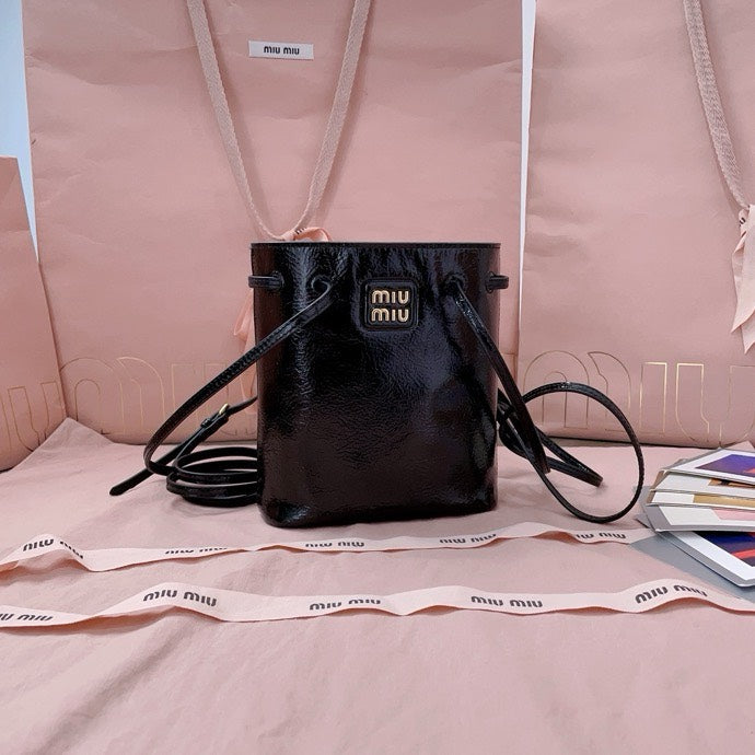 M 25 New mini bucket bag