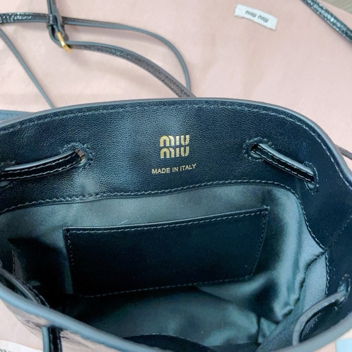 M 25 New mini bucket bag