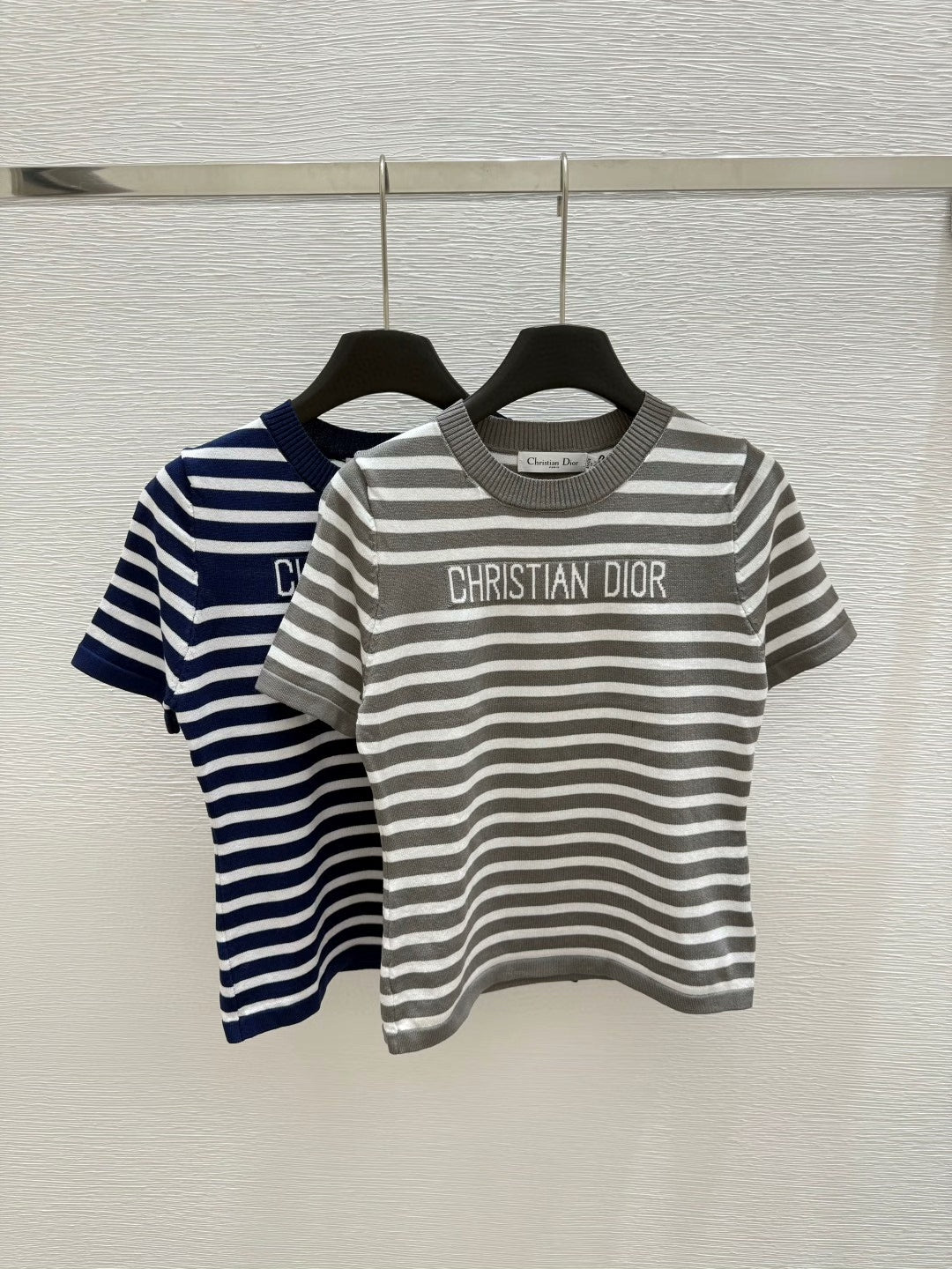 25 Summer striped knitted round neck short sleeves