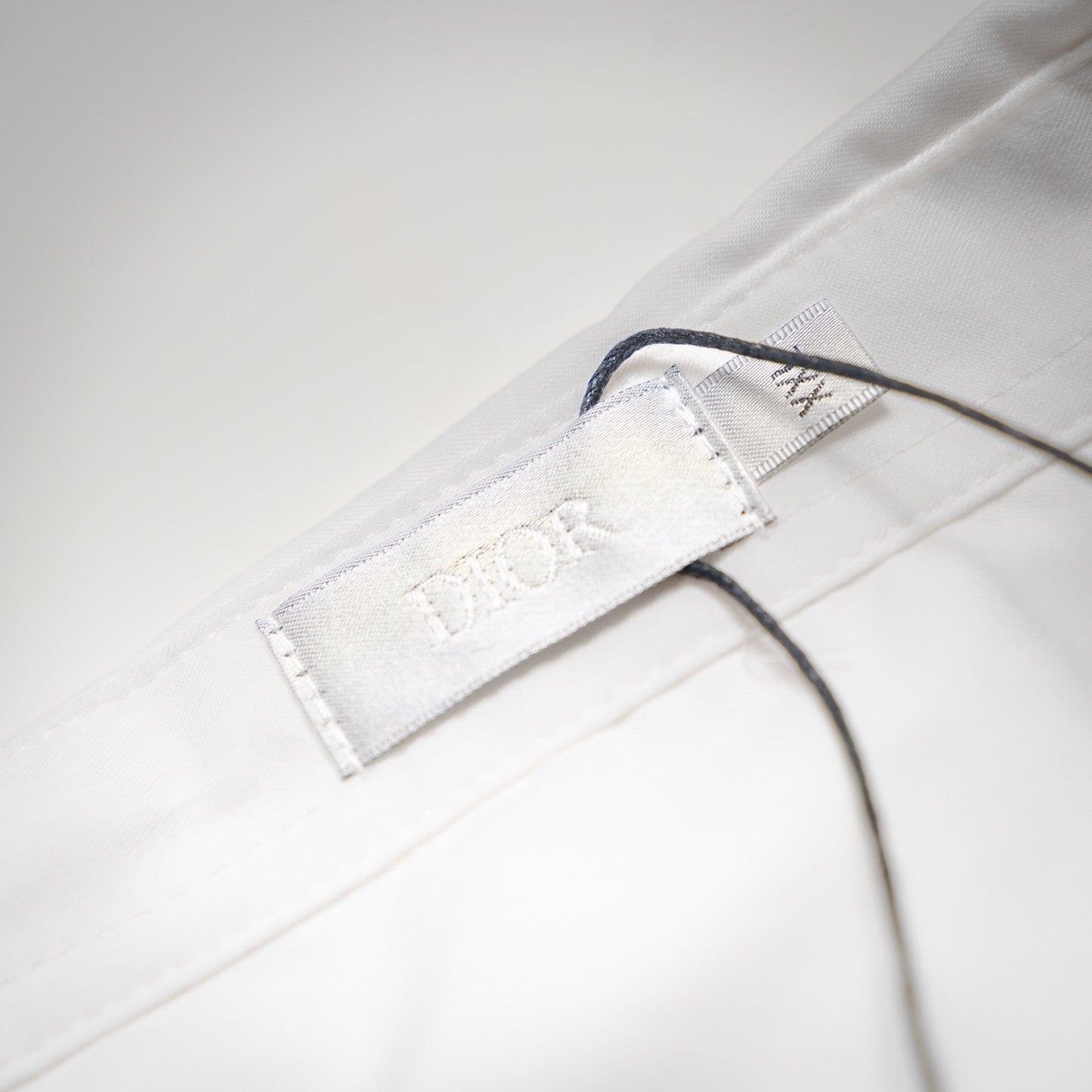 25 Gradient Floral Embroidered Long-Sleeved Shirt