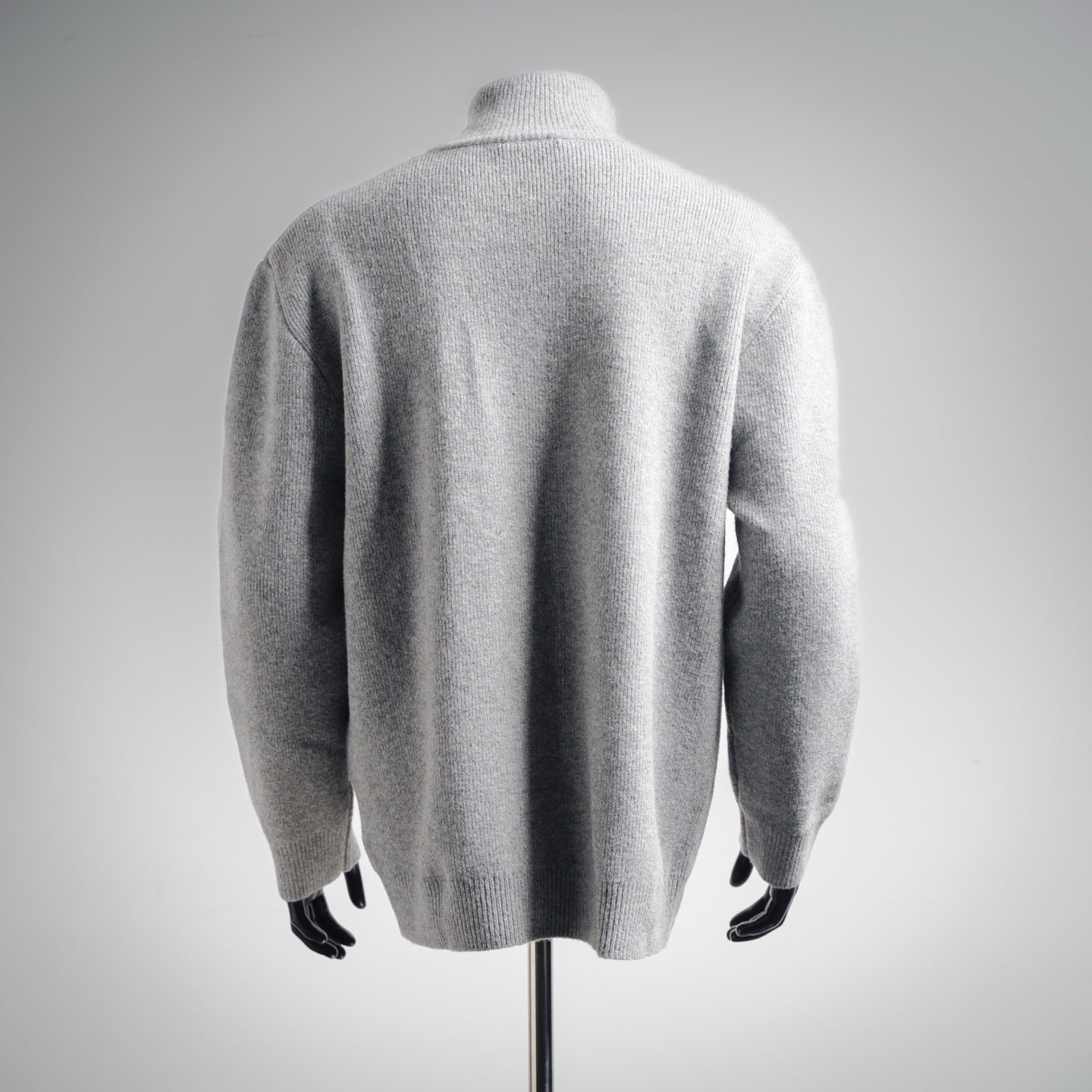 25 Knitted Zippered Long Cardigan