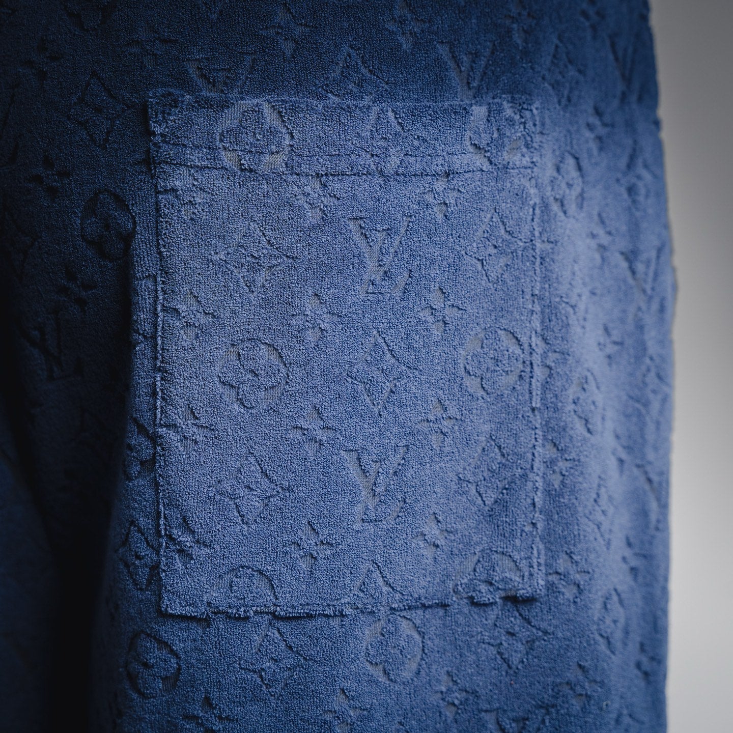 25 Navy blue flocked embossed terry shorts set