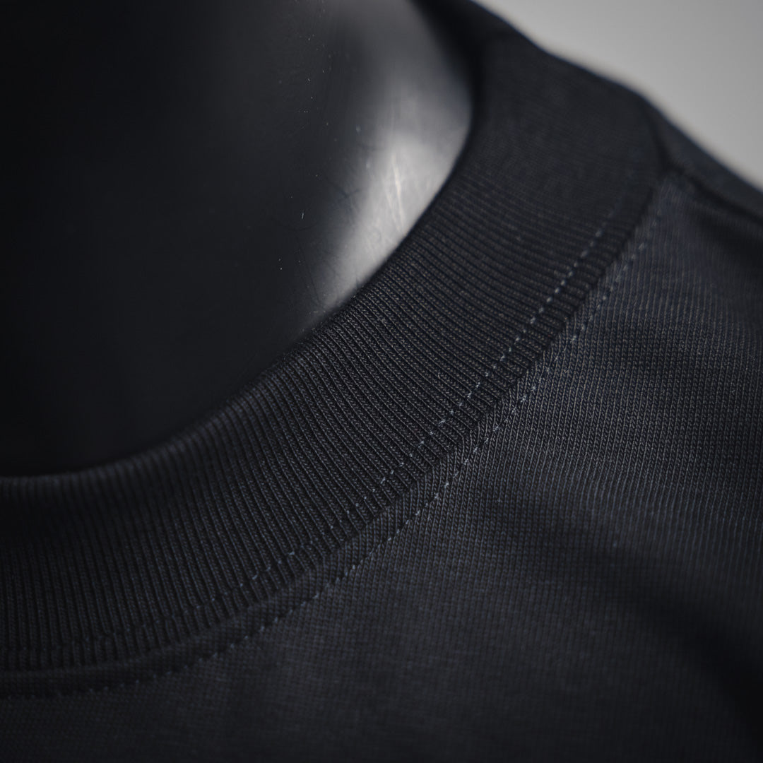 25ss's new early spring short-sleeved T-shirt with a pixelated, foamed logo print.