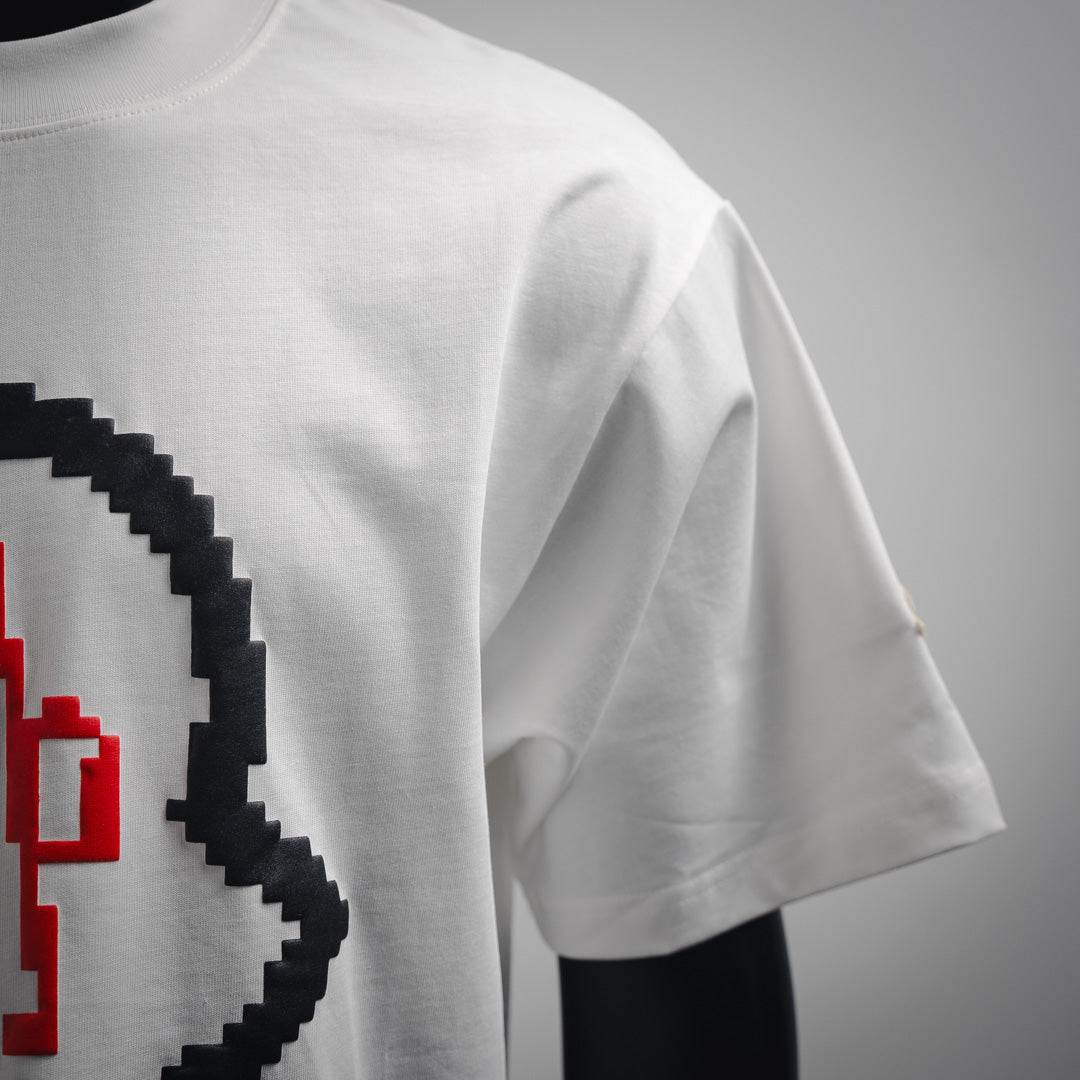 25ss's new early spring short-sleeved T-shirt with a pixelated, foamed logo print.