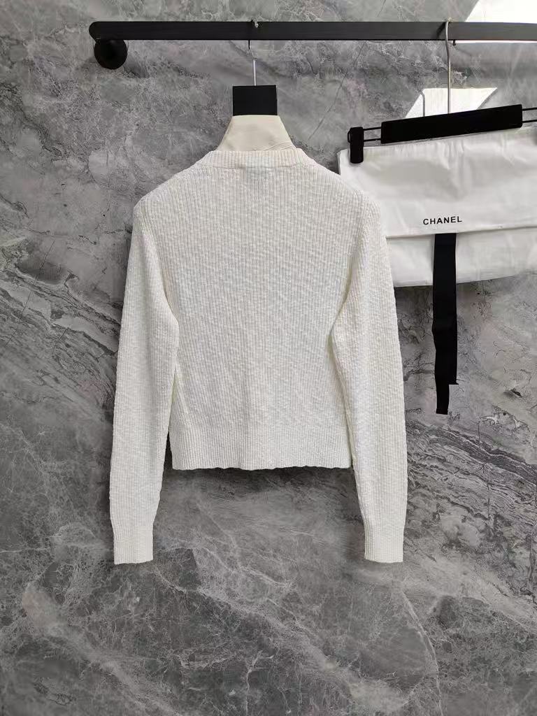 25 new white knitted cardigan