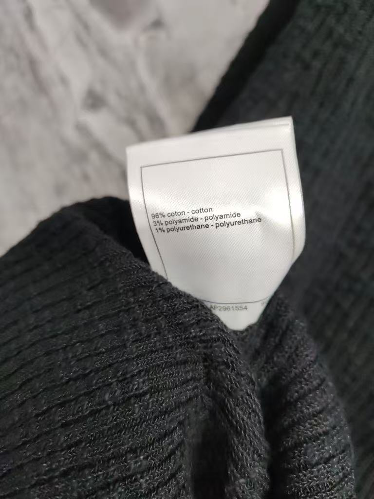 25 new white knitted cardigan