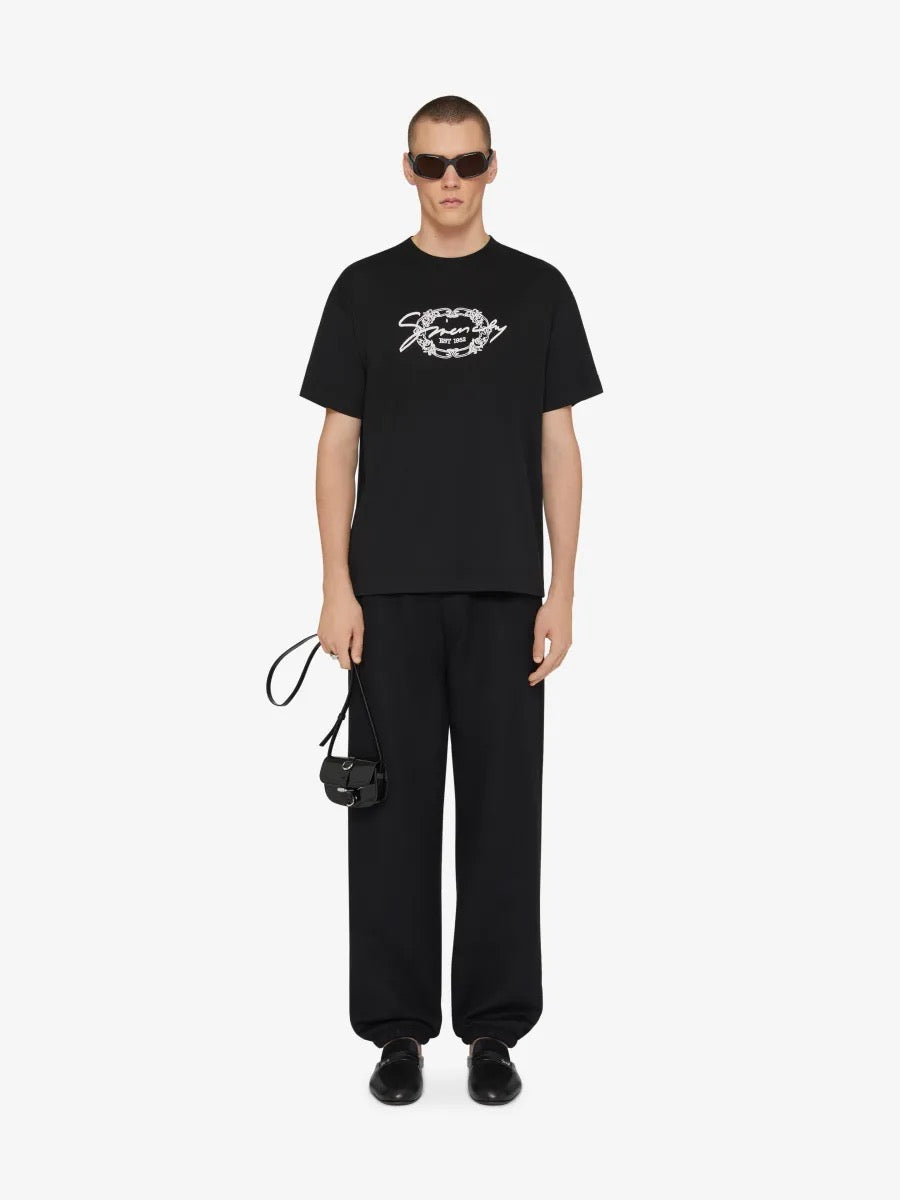embroidered letter logo short sleeves