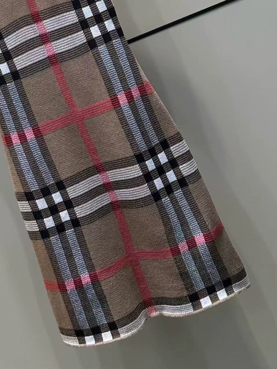 25 Early Autumn New Classic Jacquard Knitted Vest Dress