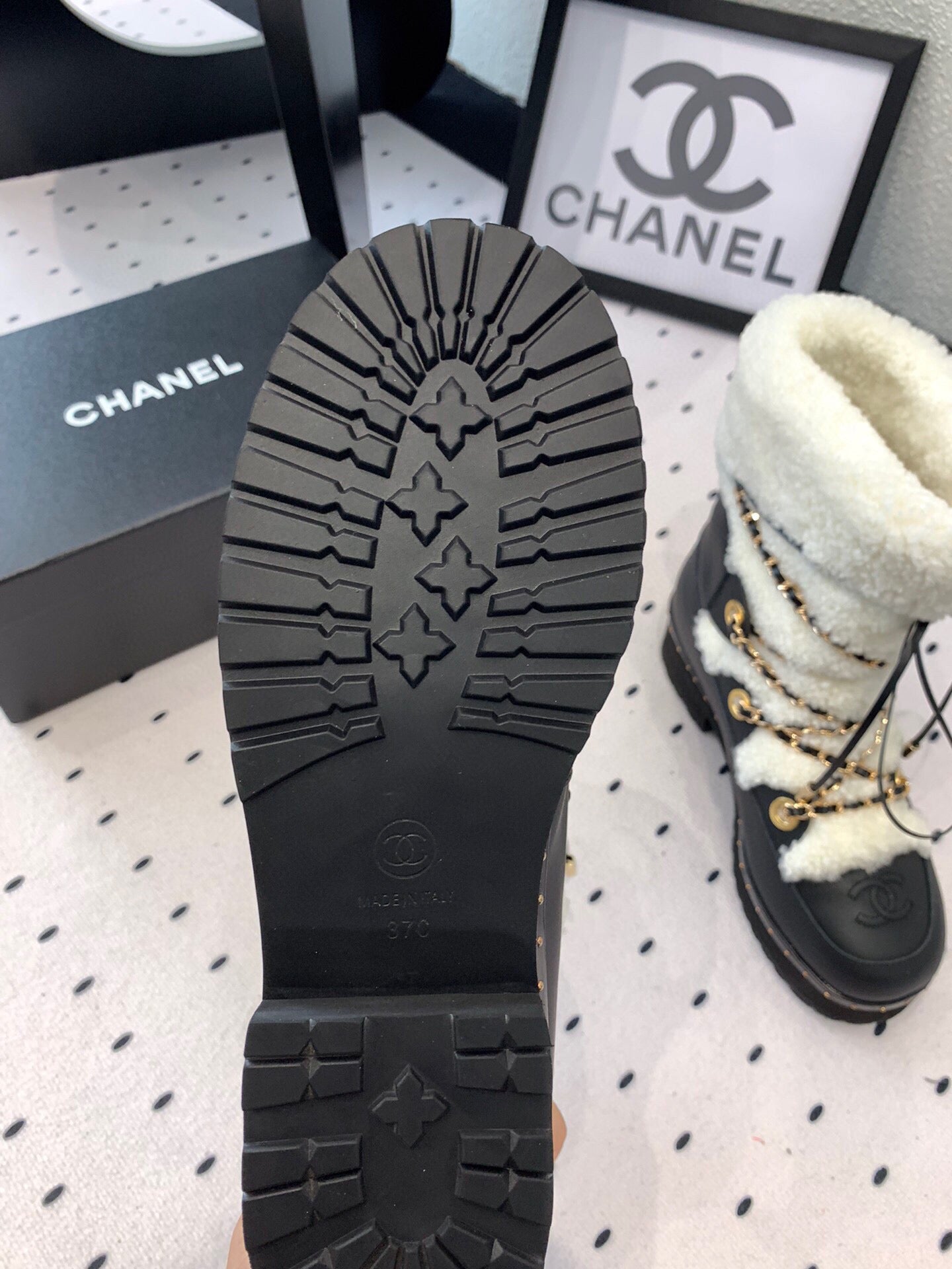 25 Classic snow boots