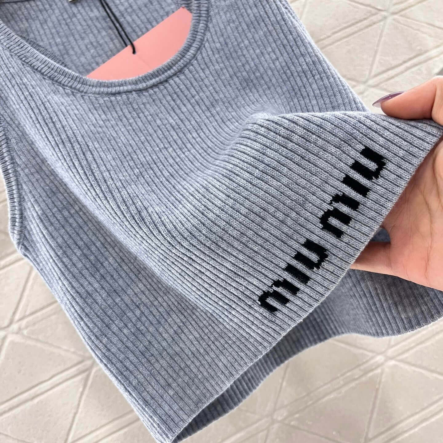Minimalist Hem Embroidered Knitted Vest