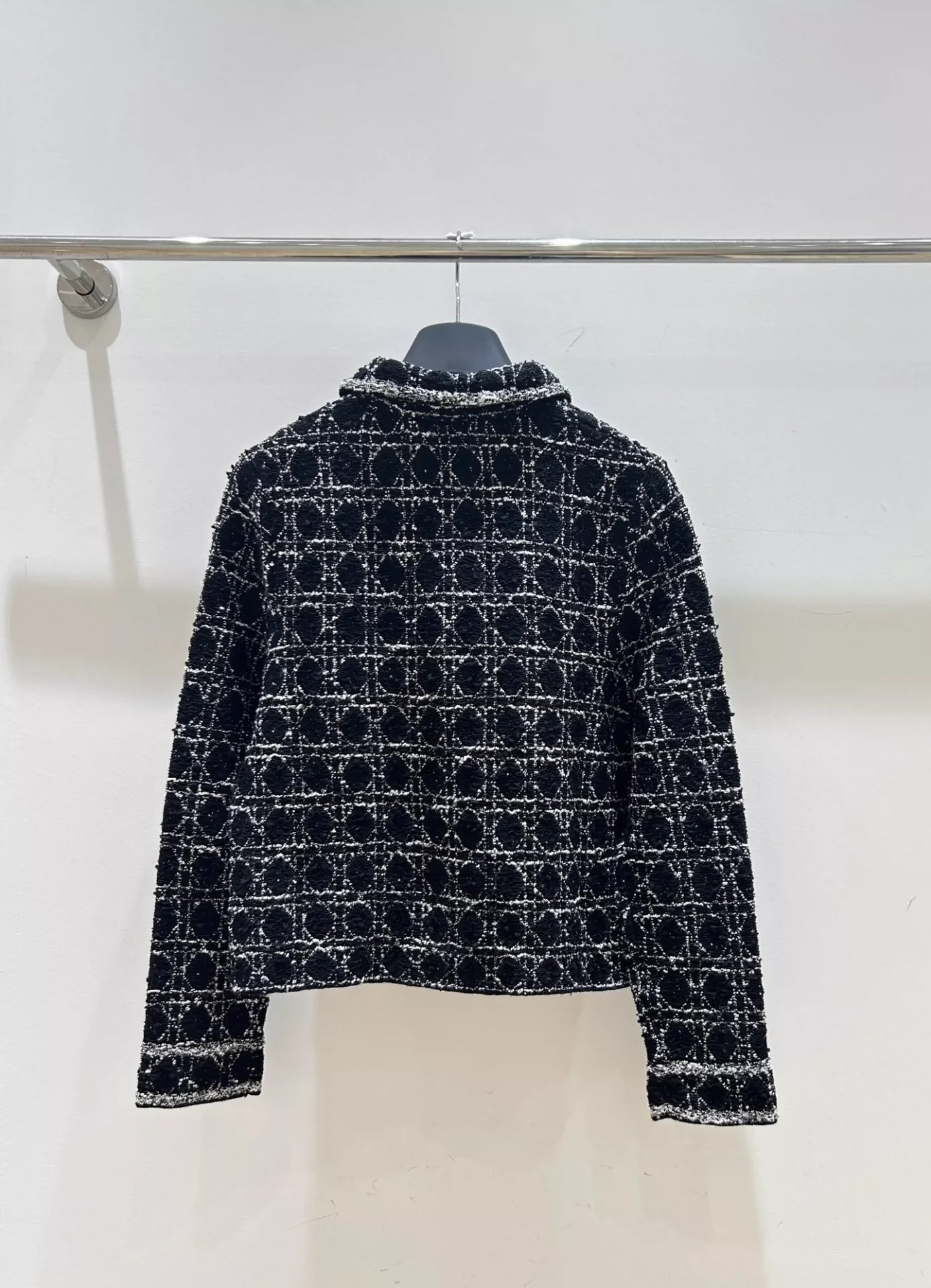 D 25 Lapel knitted cardigan