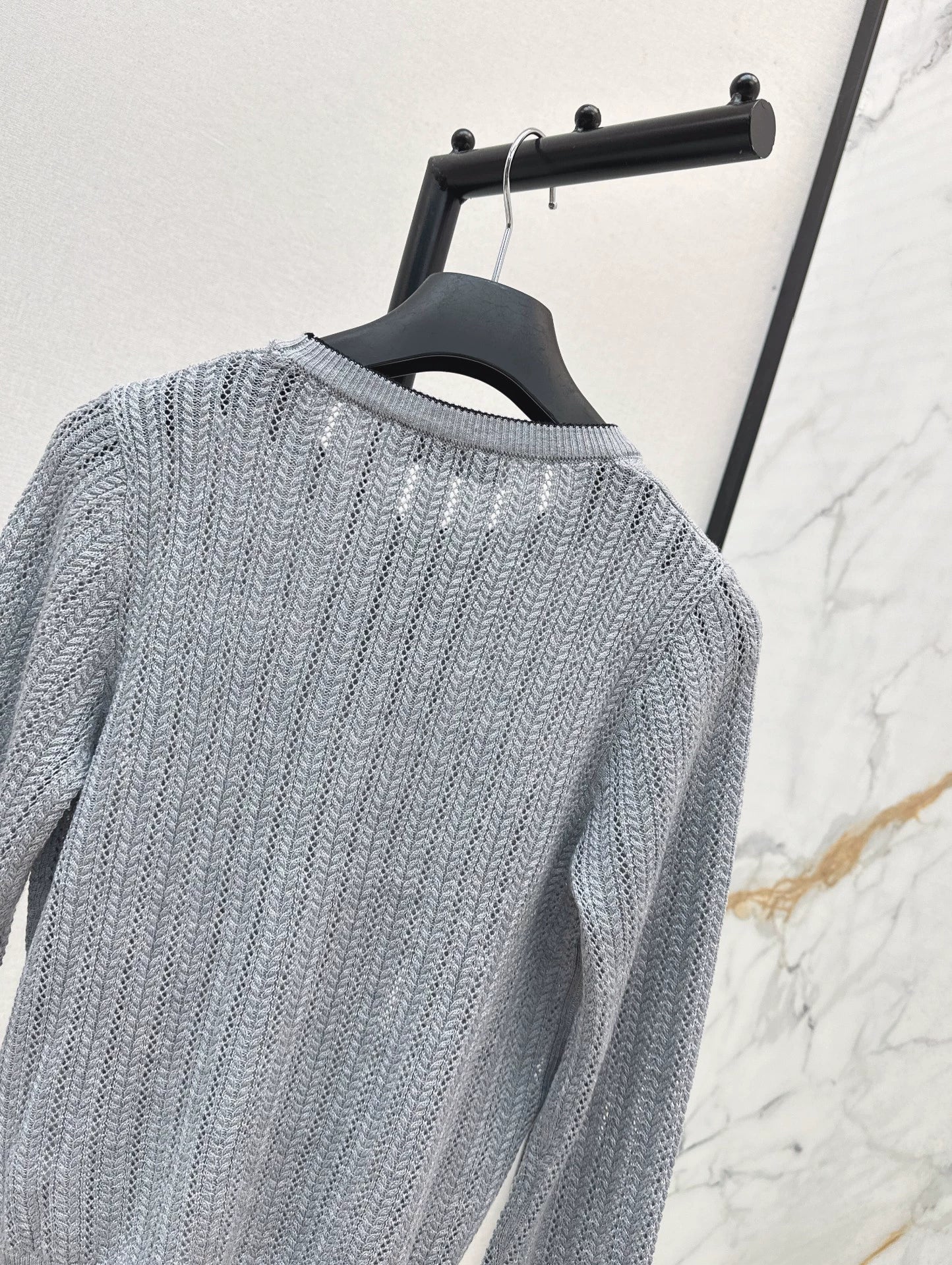 25fw Long sleeved knitted sweater
