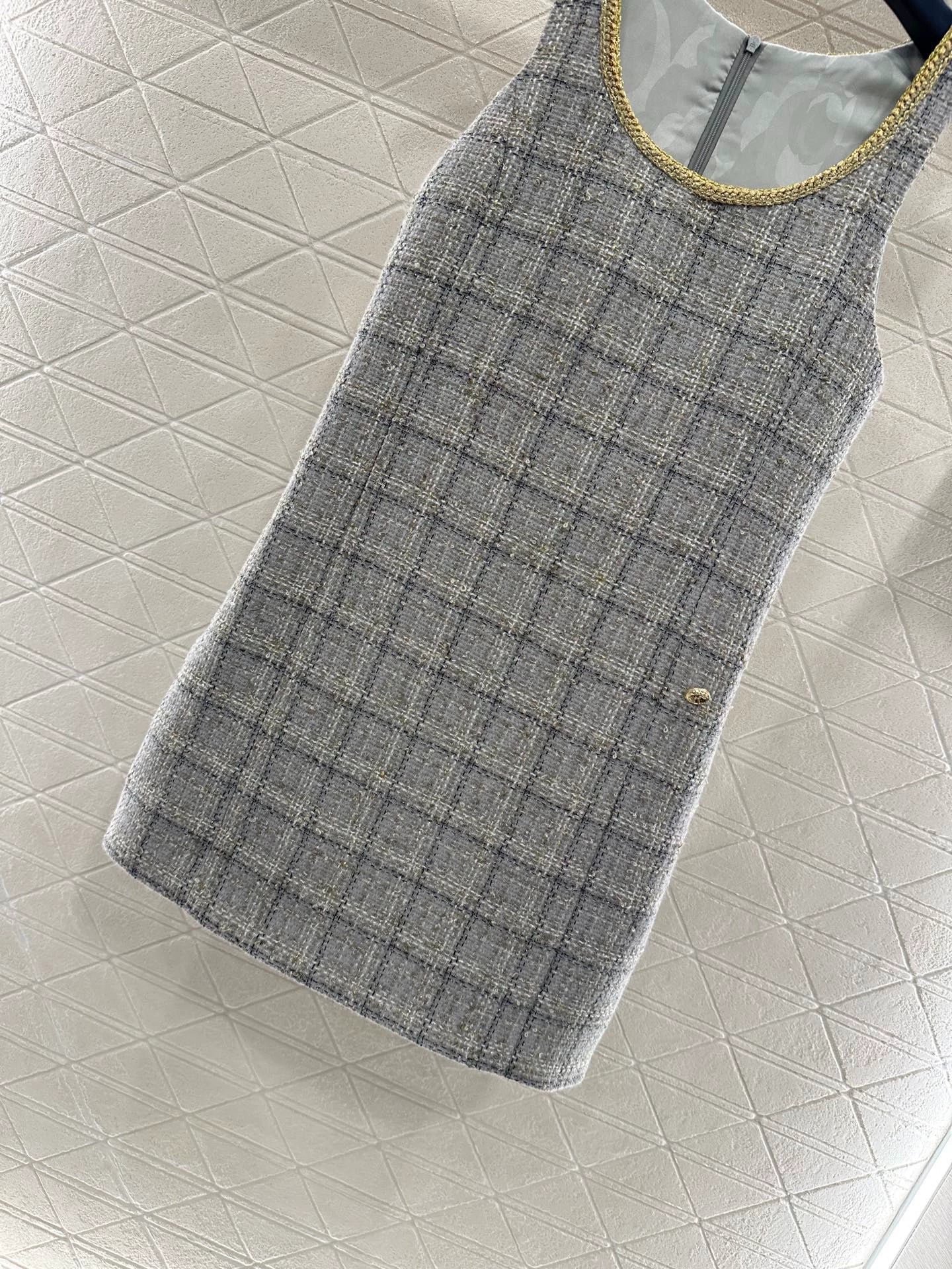 C 25 Wool woolen vest skirt