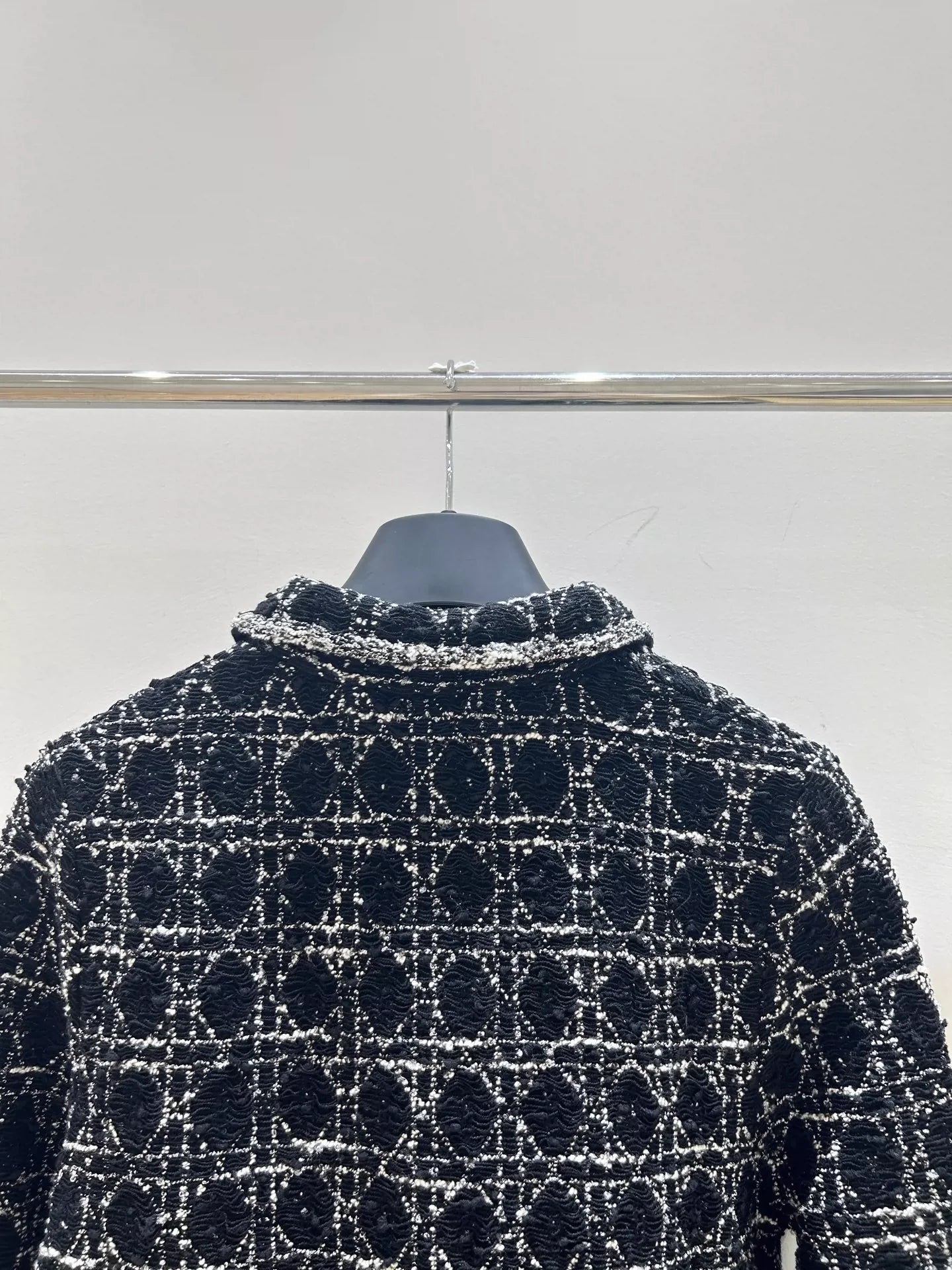 D 25 Lapel knitted cardigan