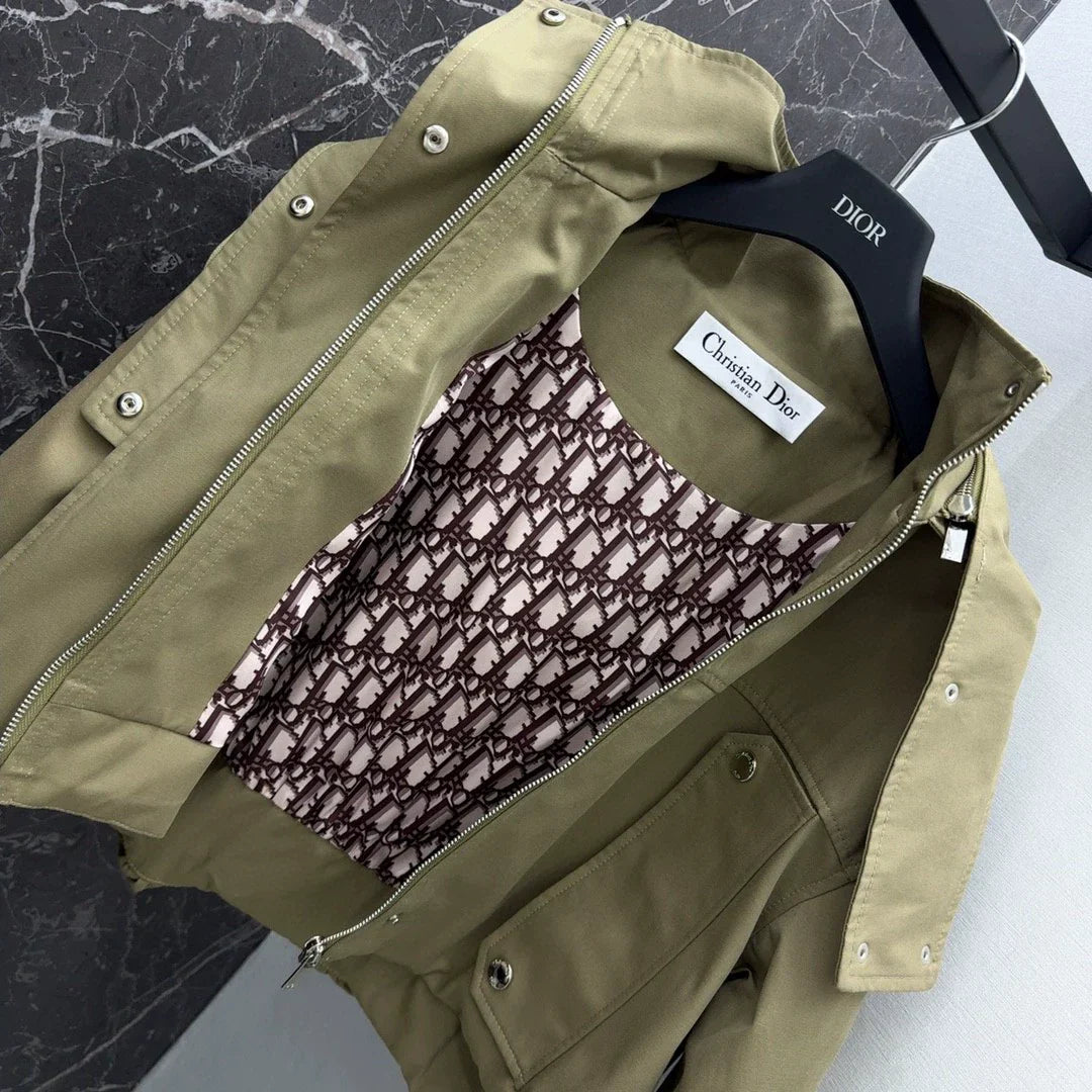 25 New classic hooded short windbreaker