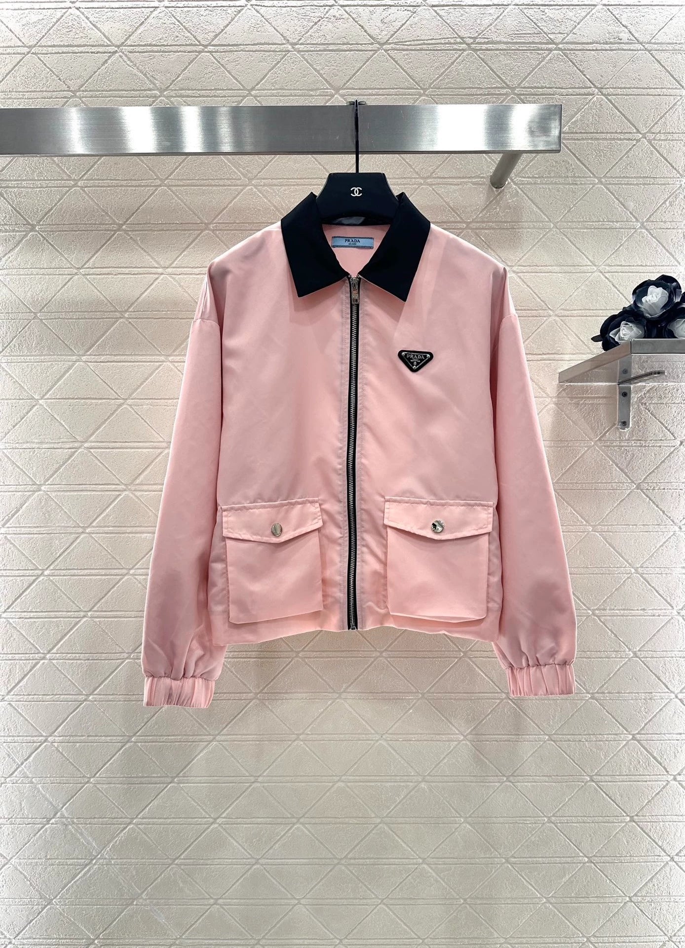 P 25 Windproof zip-up jacket