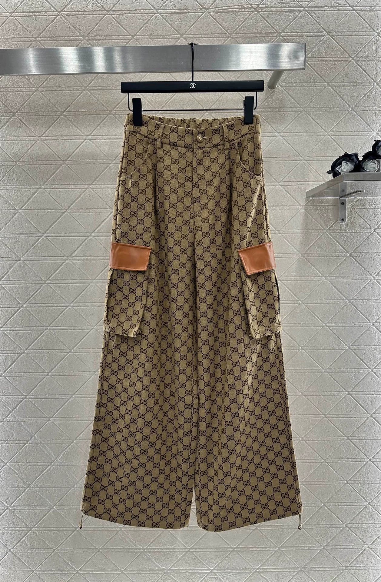 25 Splicing jacquard shirt and pants set