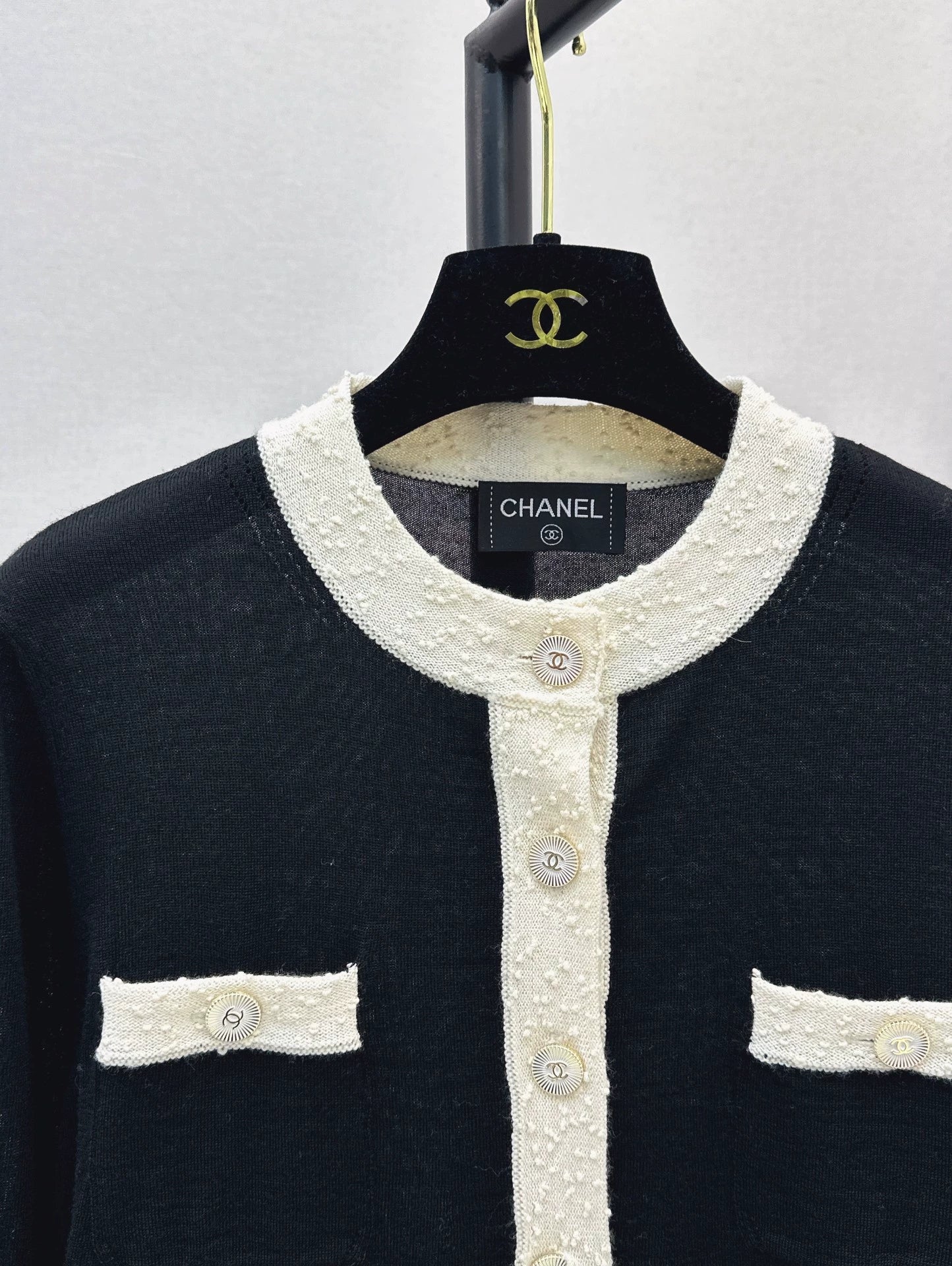 2025 Knitted long sleeved top