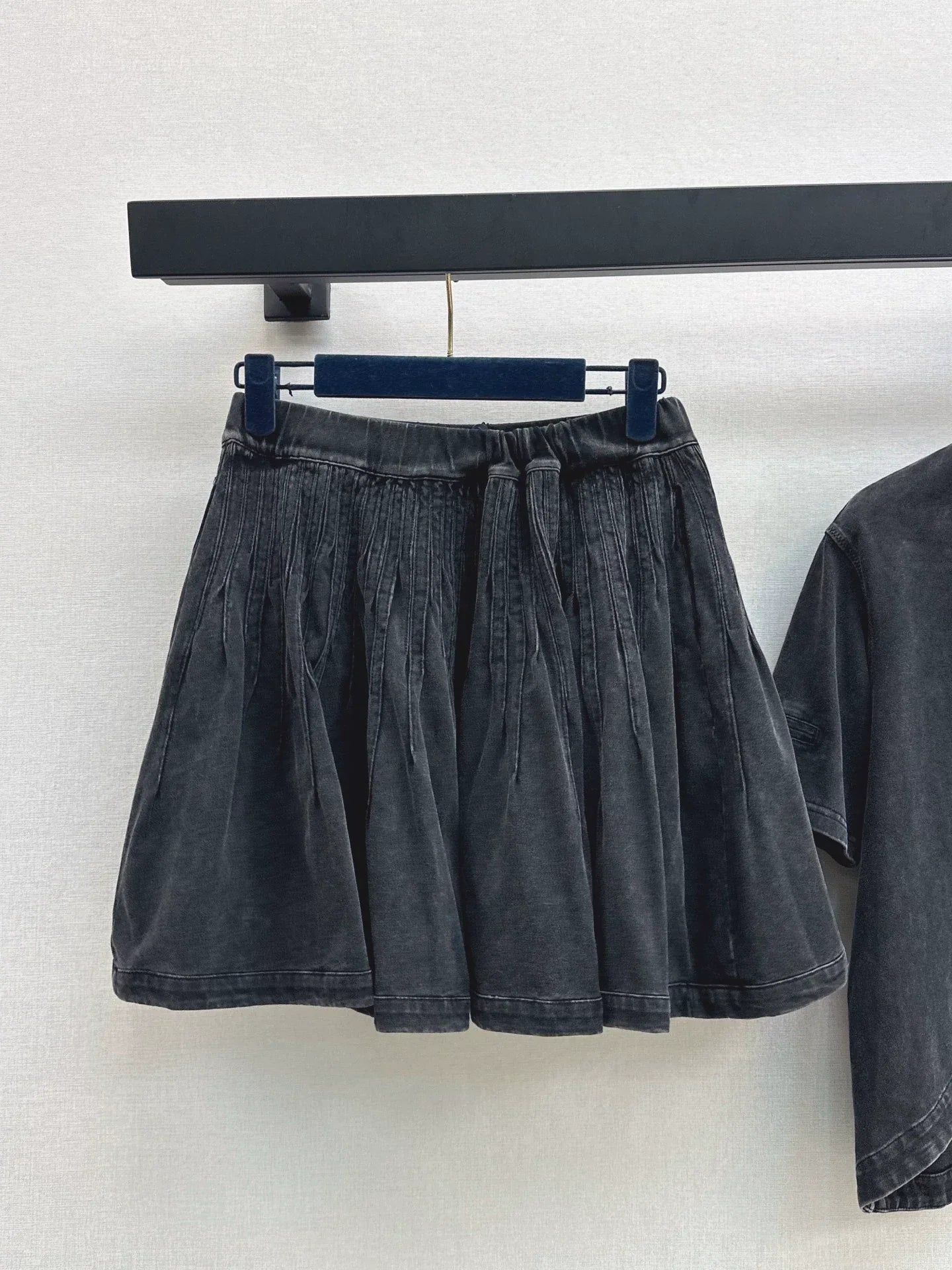 2025 Round neck distressed irregular short sleeved skirt set