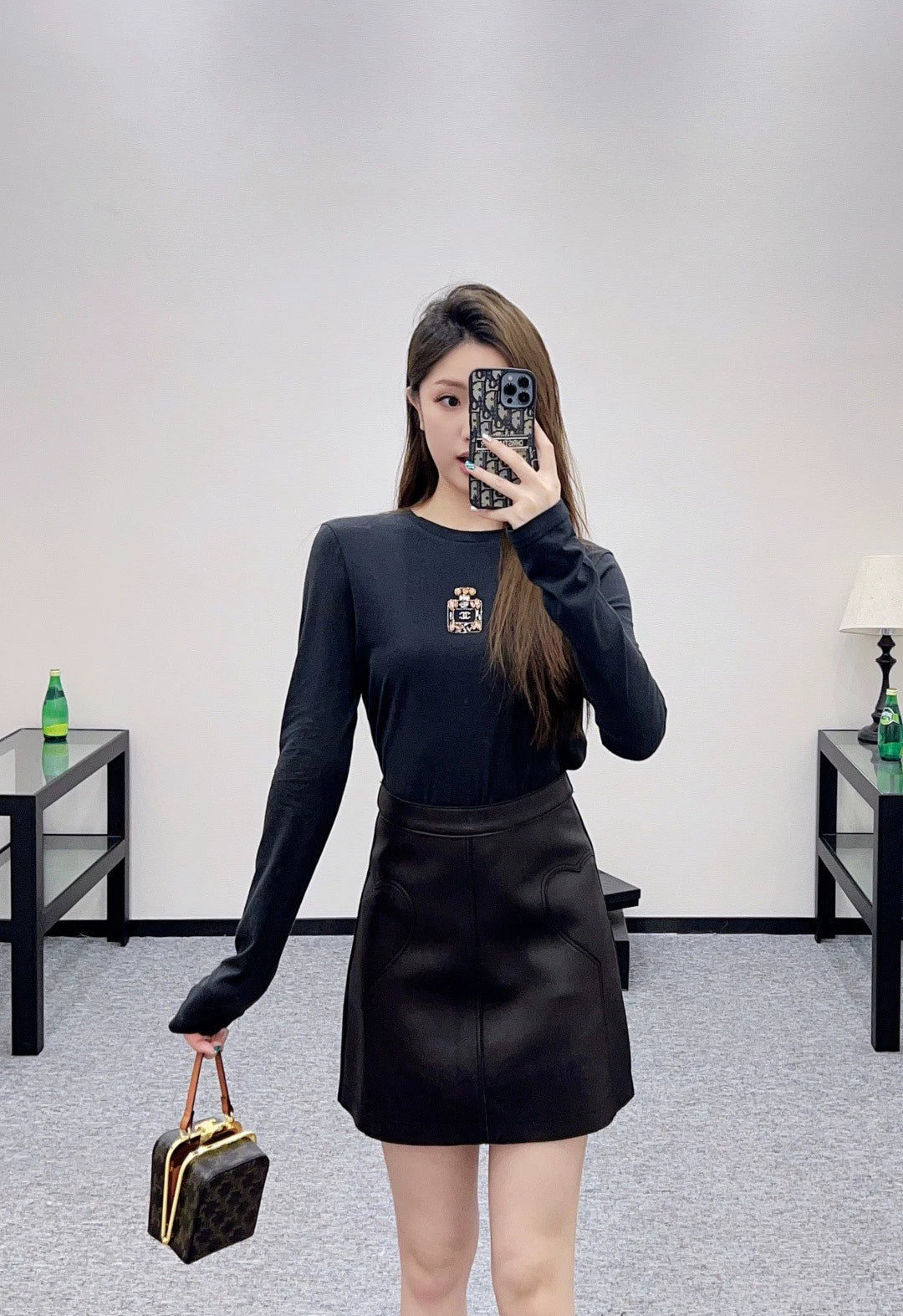 C 25 Rhinestone Beaded Perfume Bottle Crew Neck Bottoming Shirt