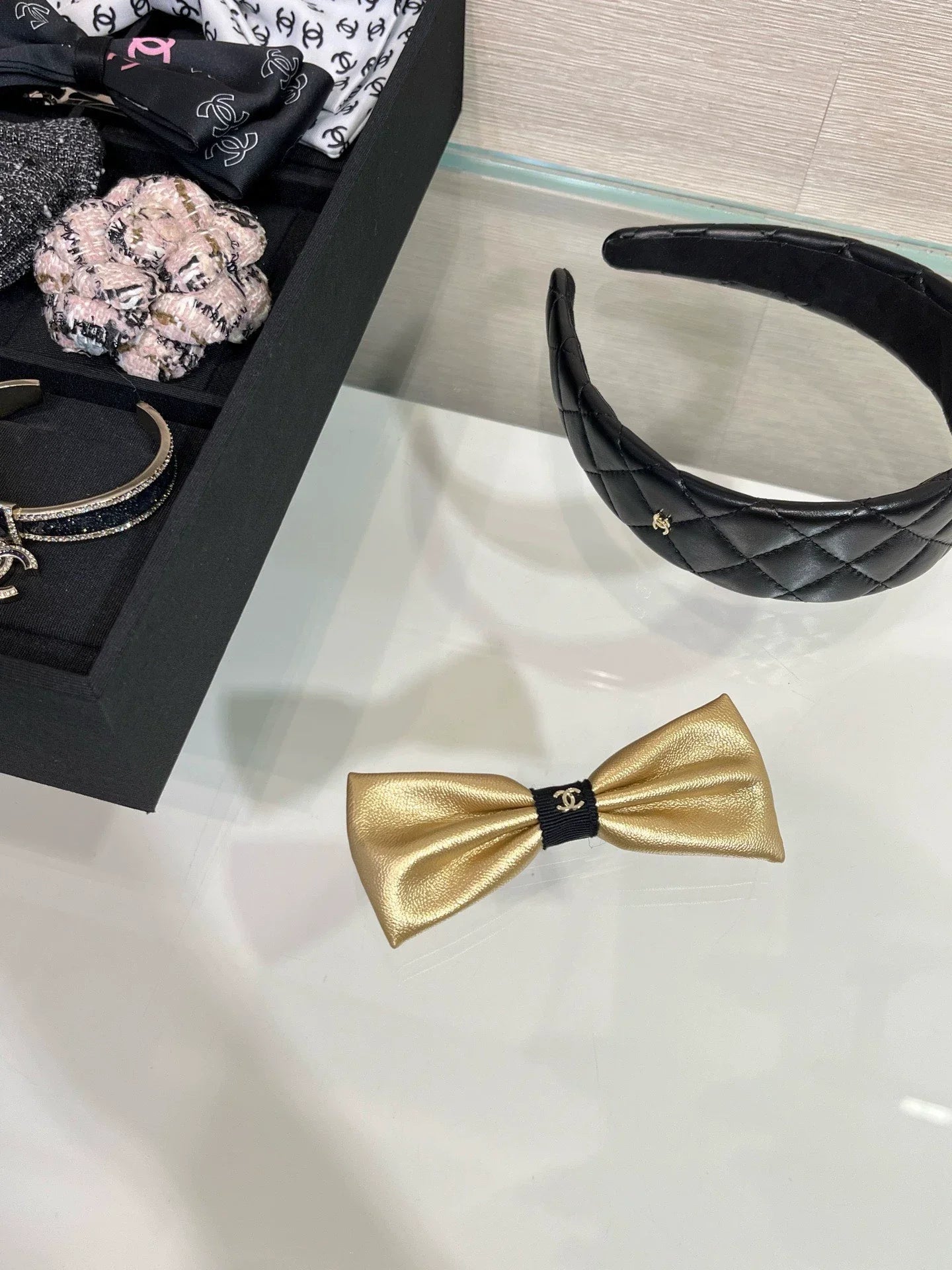 25B New Double C Bow Hairpin