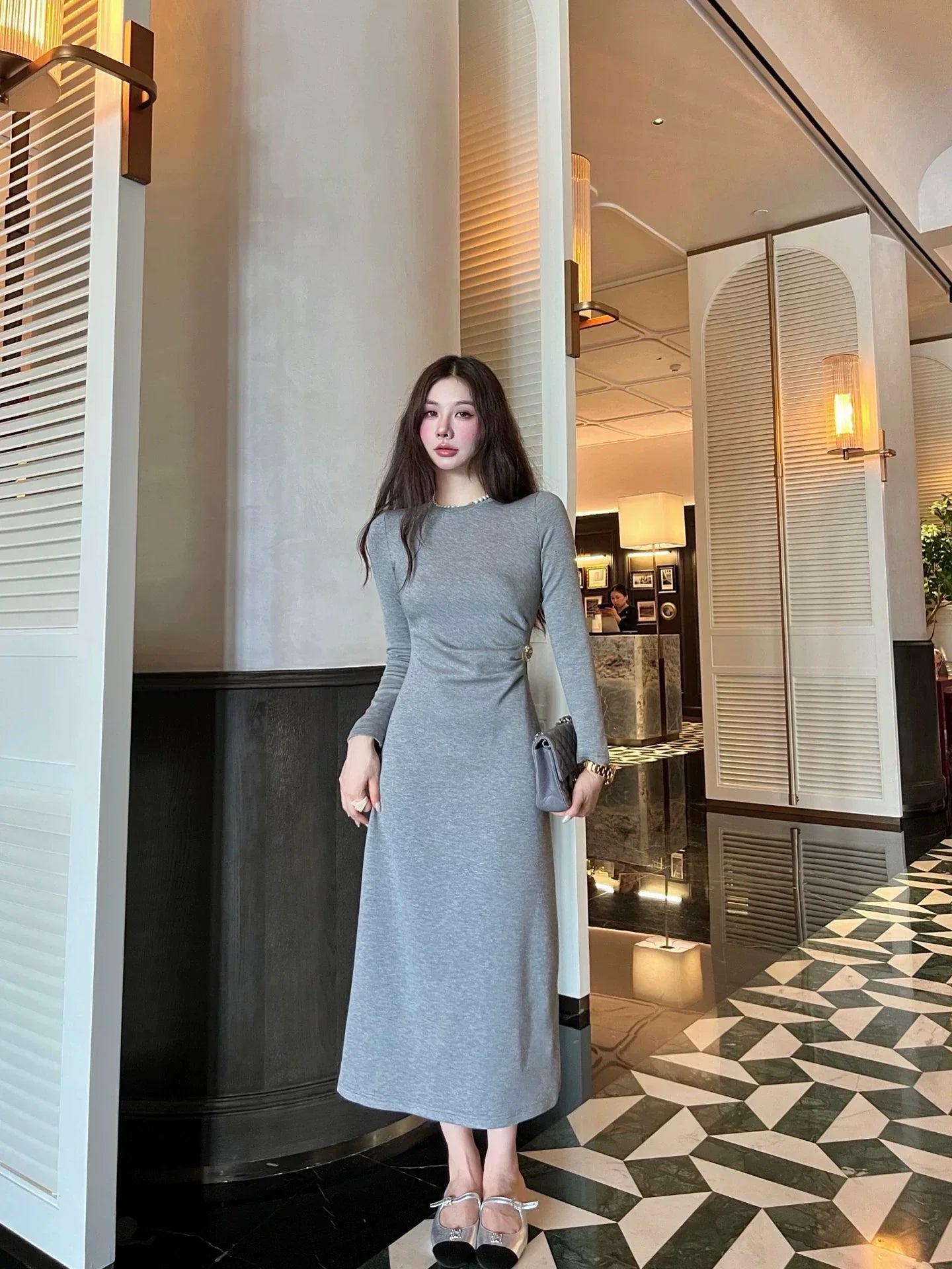 25 Hardware decoration long waist cinching dress