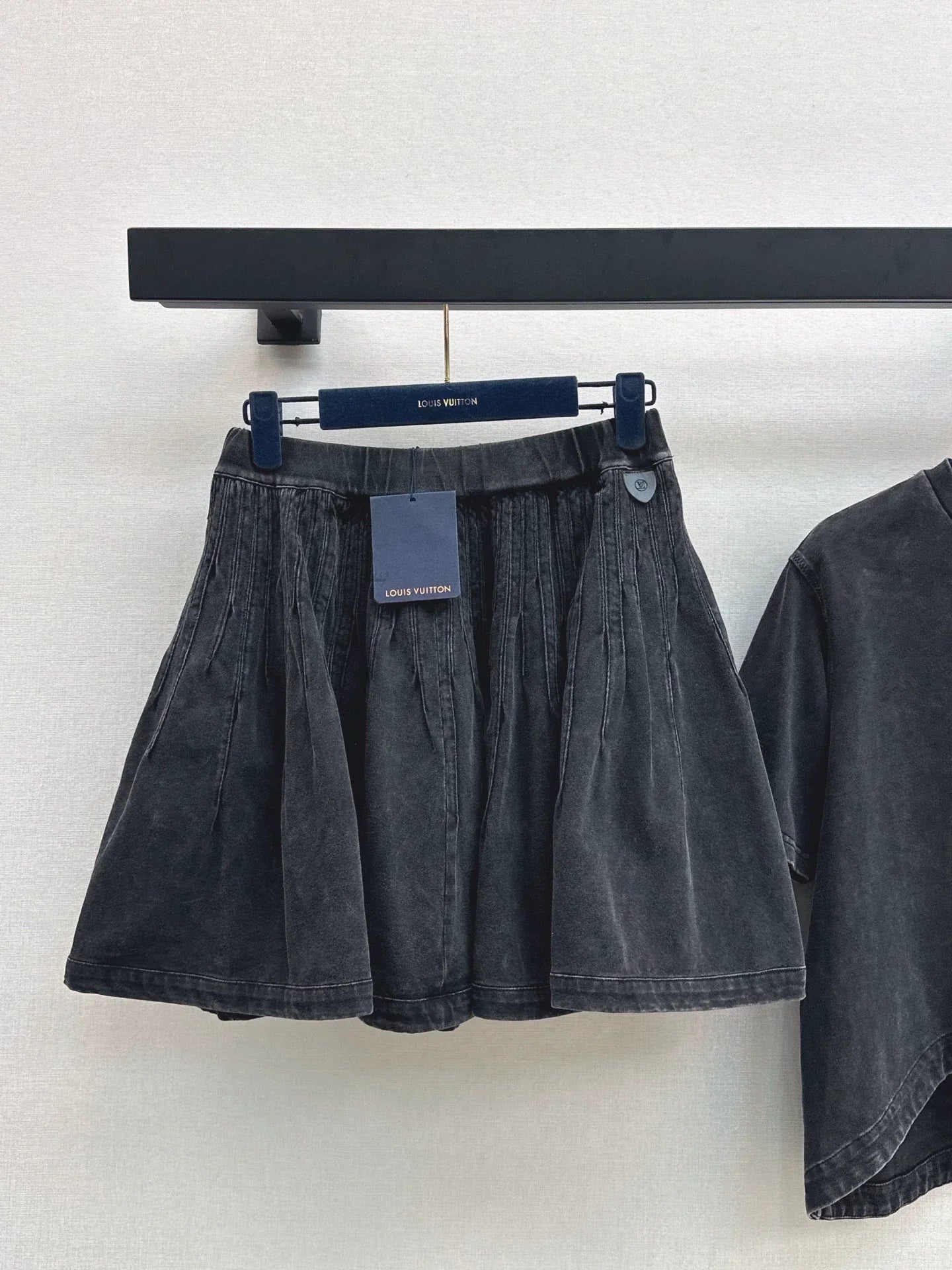 2025 Round neck distressed irregular short sleeved skirt set