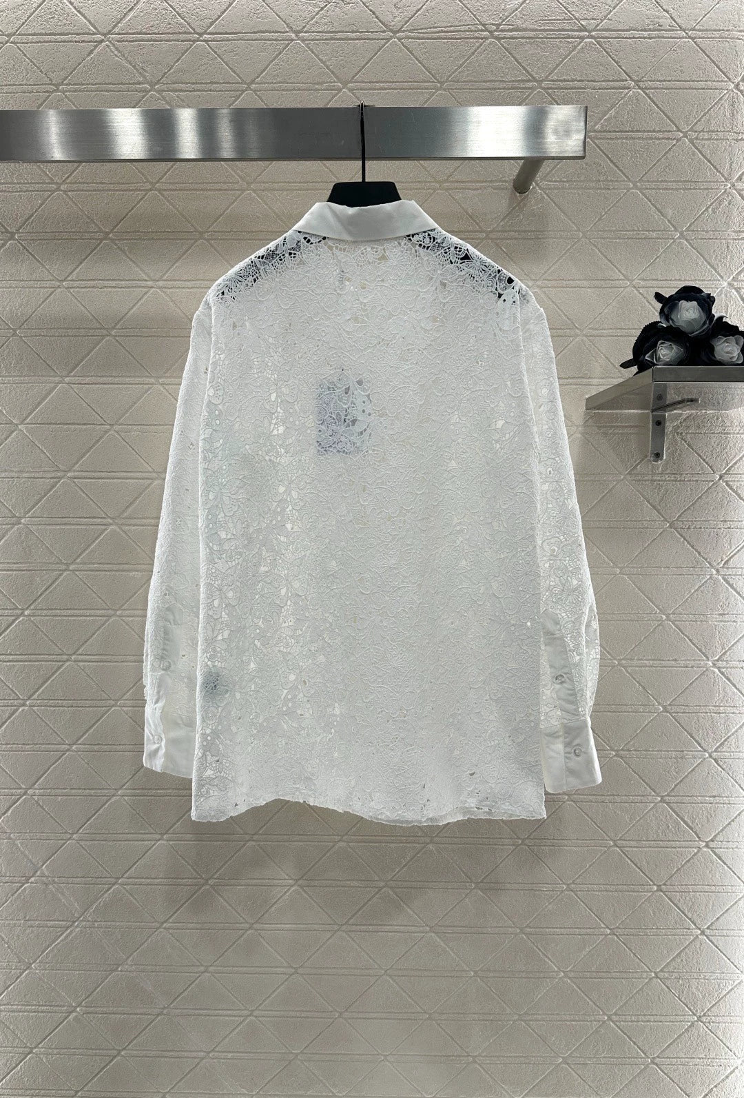 D 25 embroidered shirt